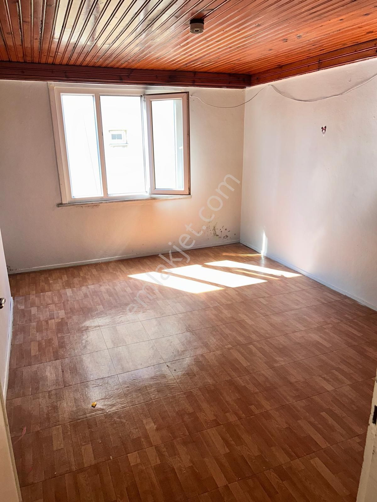 Torunlar Emlaktan Satılık 2+1 Balkonlu 5.kt Daire Yenimah.