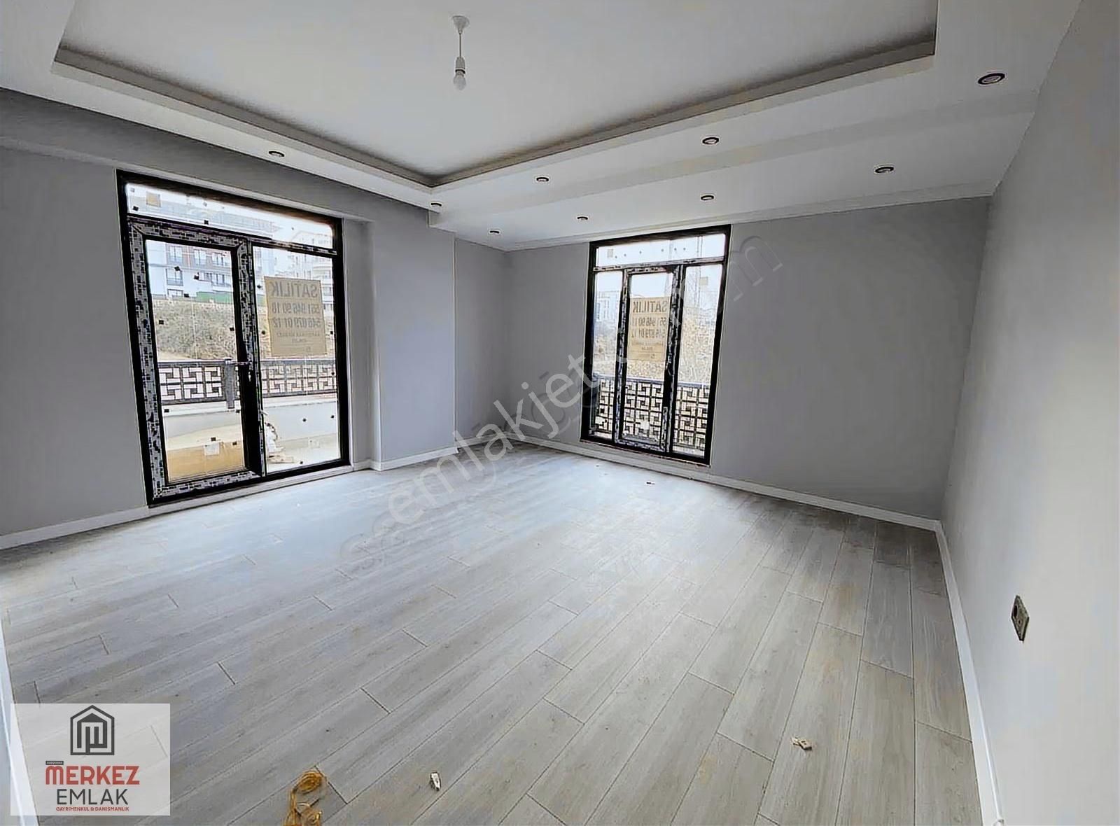 Başiskele Yeşilyurt Mah. 2+1 Satılık Arakat Daire