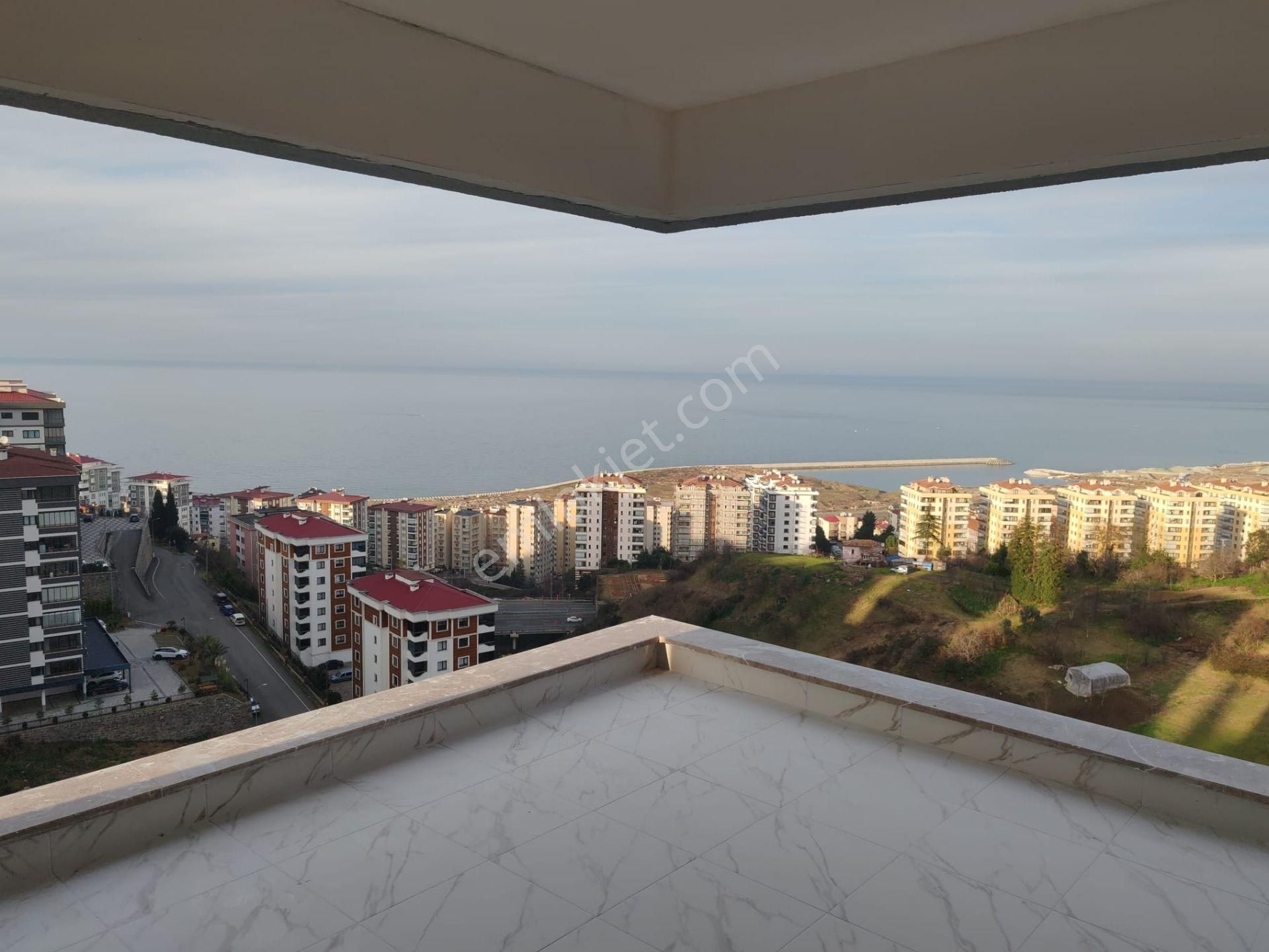 Trabzon Beşirli Asude Evlerinde Eşsiz Manzaralı Lüks 4+1 Daire