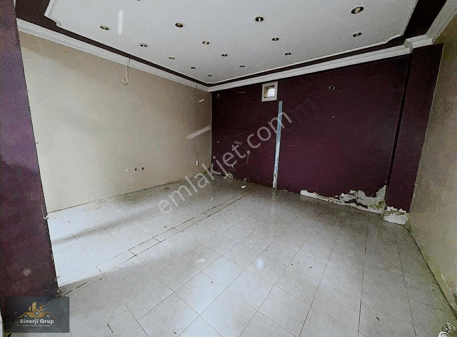 Siner Gayrimenkul'den Çarşı Merkezde Kiralık Dükkan - Görsel 3