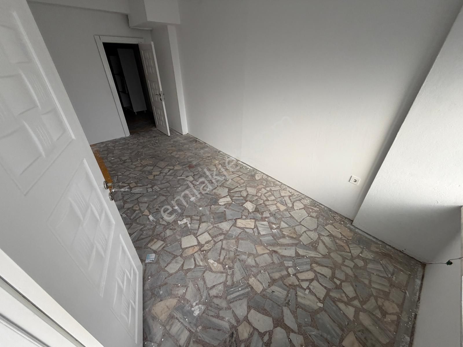 Aydın İnş. 800m2 Düz Giriş Araç Girişine Ve Yanaşımına Uygun Dkn - Görsel 2