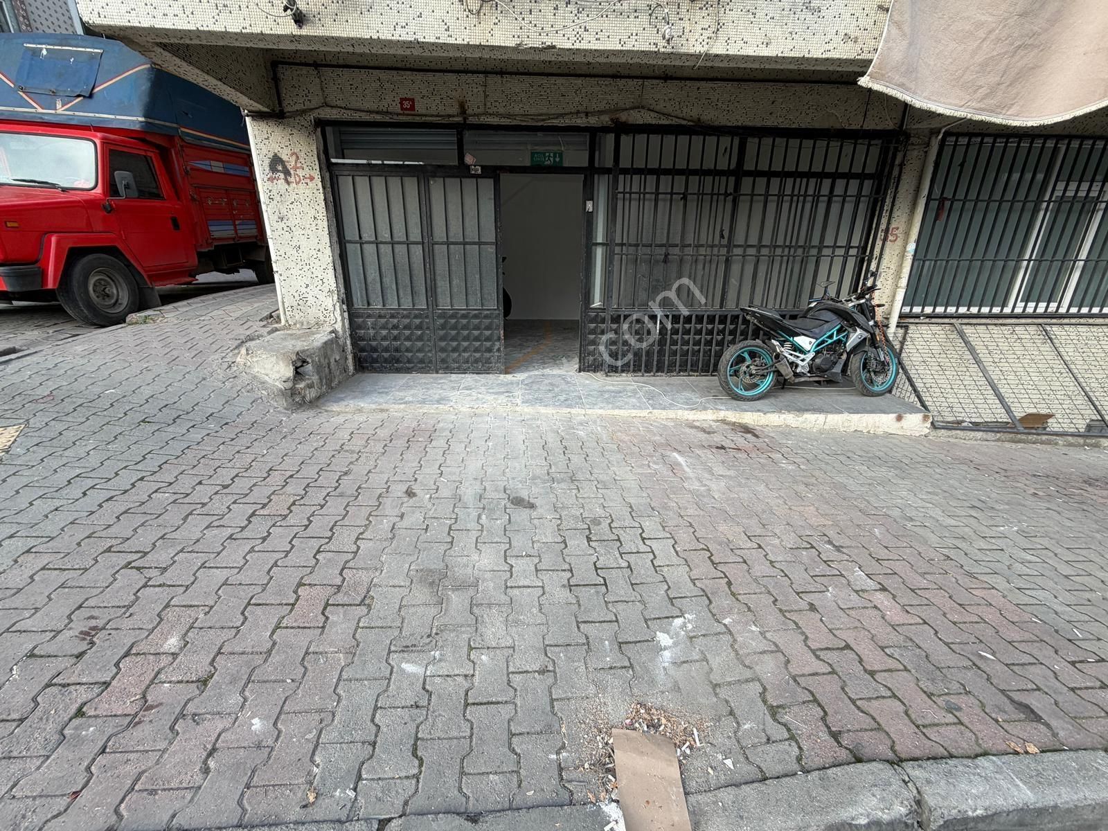 Aydın İnş. 800m2 Düz Giriş Araç Girişine Ve Yanaşımına Uygun Dkn