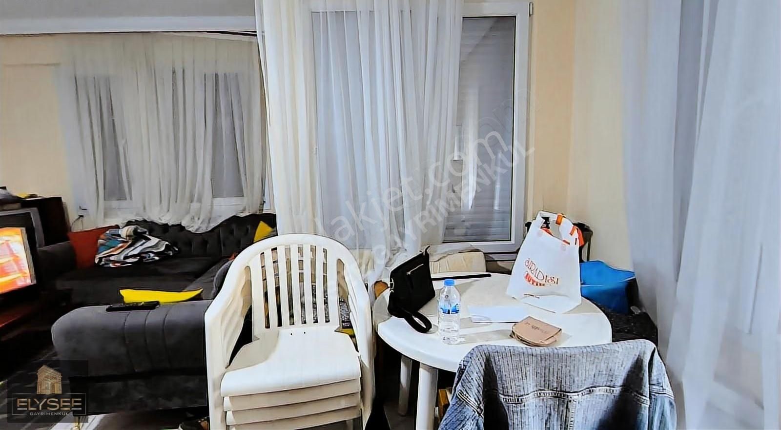 Kuşadası Kadınlar Denizi'nde Acil Satılık Müstakil Bahçeli Yazlk - Görsel 4