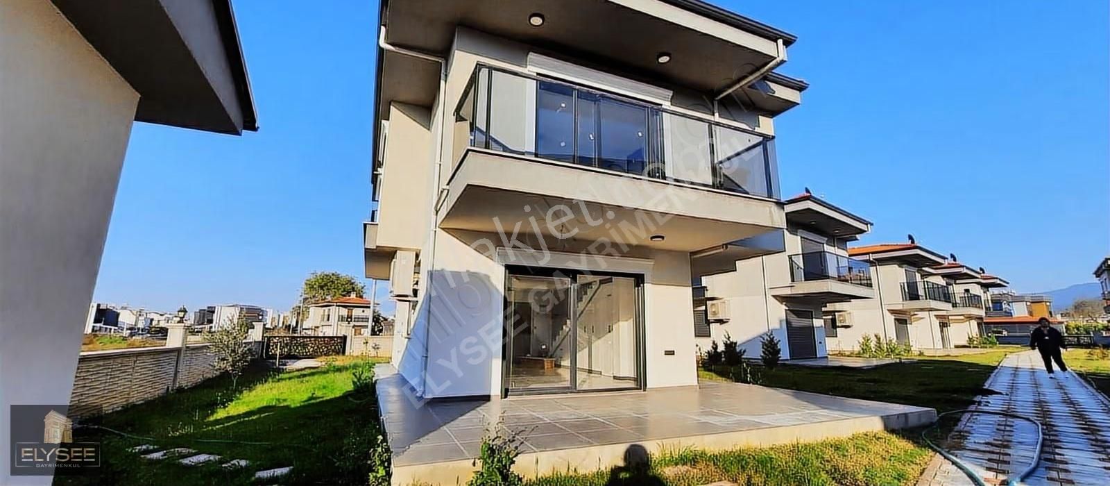 Güzelçamlı'da Denize Yakın | Havuzlu Sitede | Tam Müstakil Villa - Görsel 19