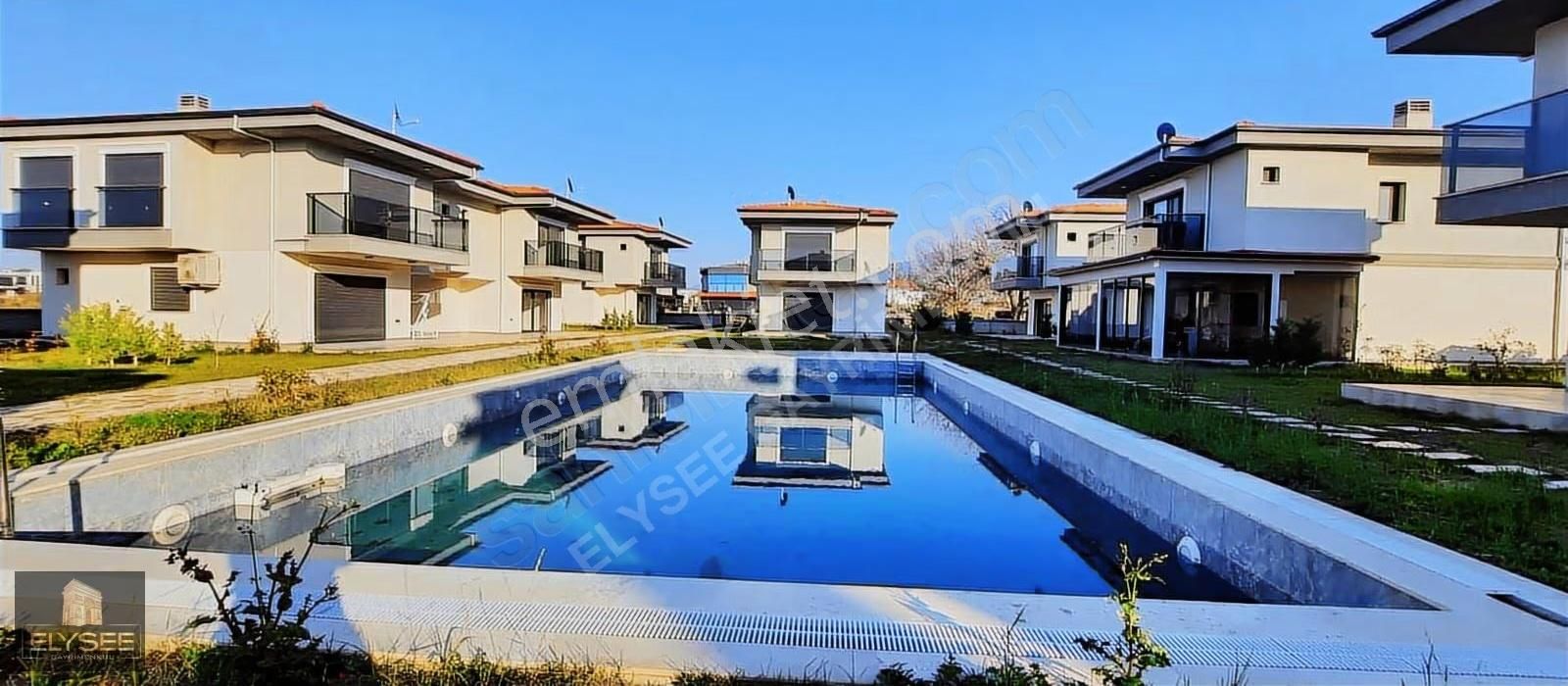 Güzelçamlı'da Denize Yakın | Havuzlu Sitede | Tam Müstakil Villa - Görsel 29