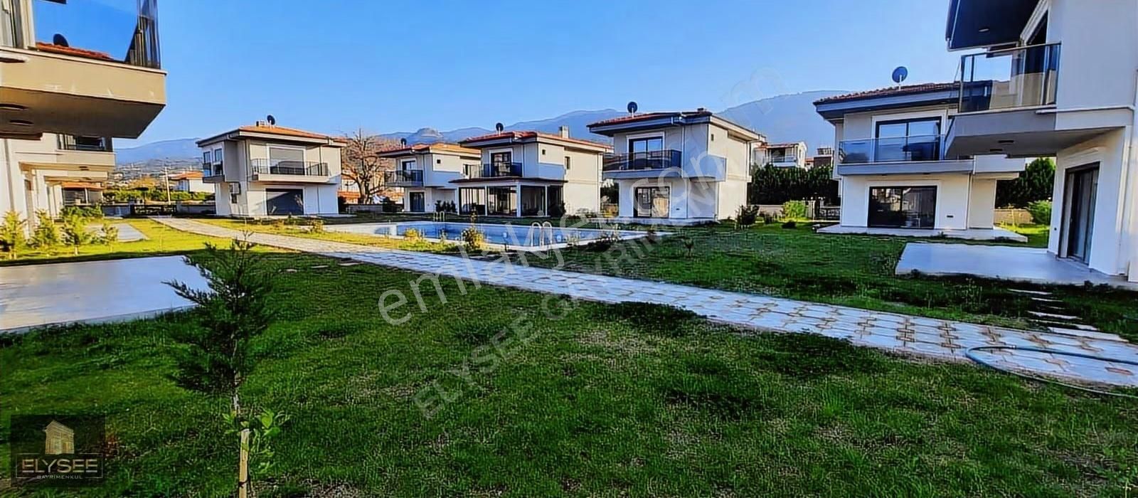 Güzelçamlı'da Denize Yakın | Havuzlu Sitede | Tam Müstakil Villa - Görsel 8