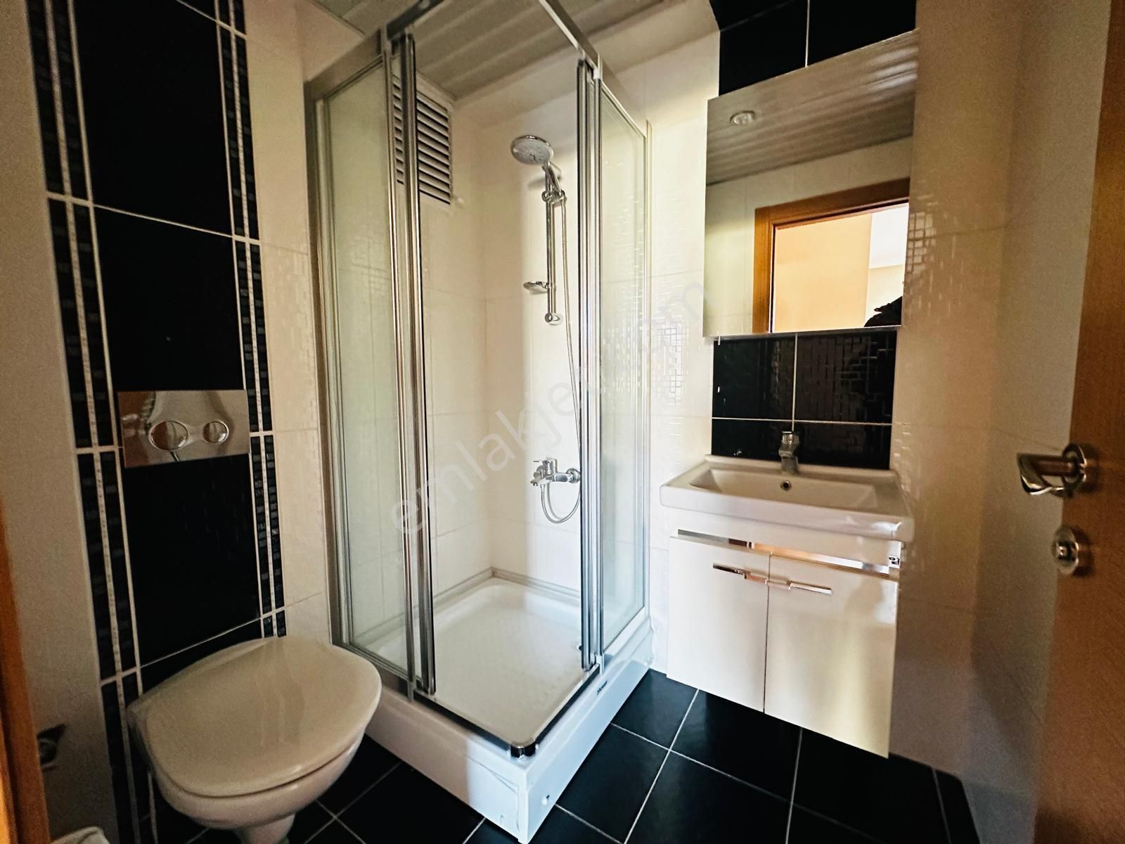 Ufuk Kılıç Emlak'tan Site'de Fırsat Dairesi Kredi Limitsiz 4+1 Daire - Görsel 23