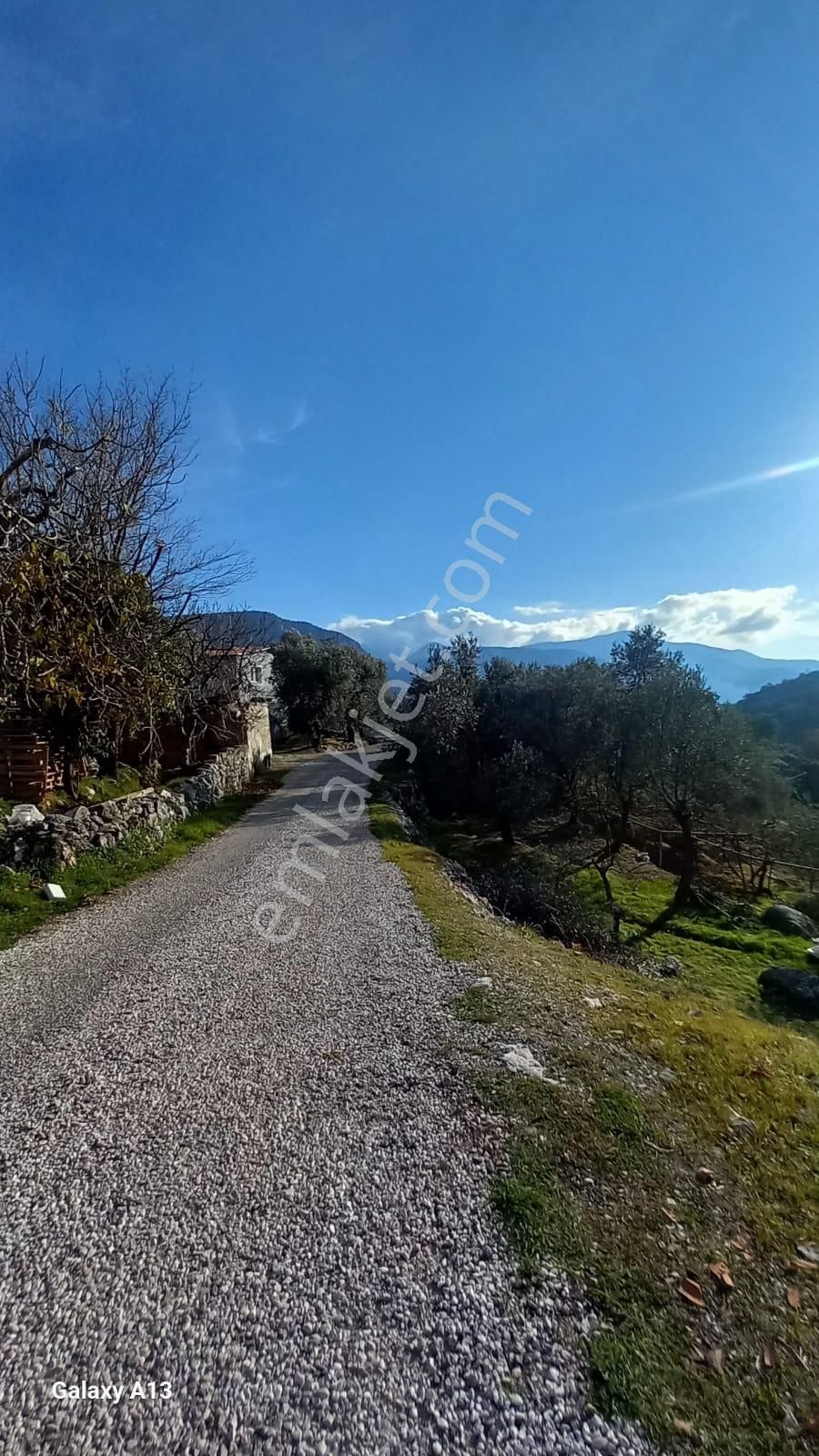 Stop’tan Seydikemer Arsa’da 3692m² Arazi