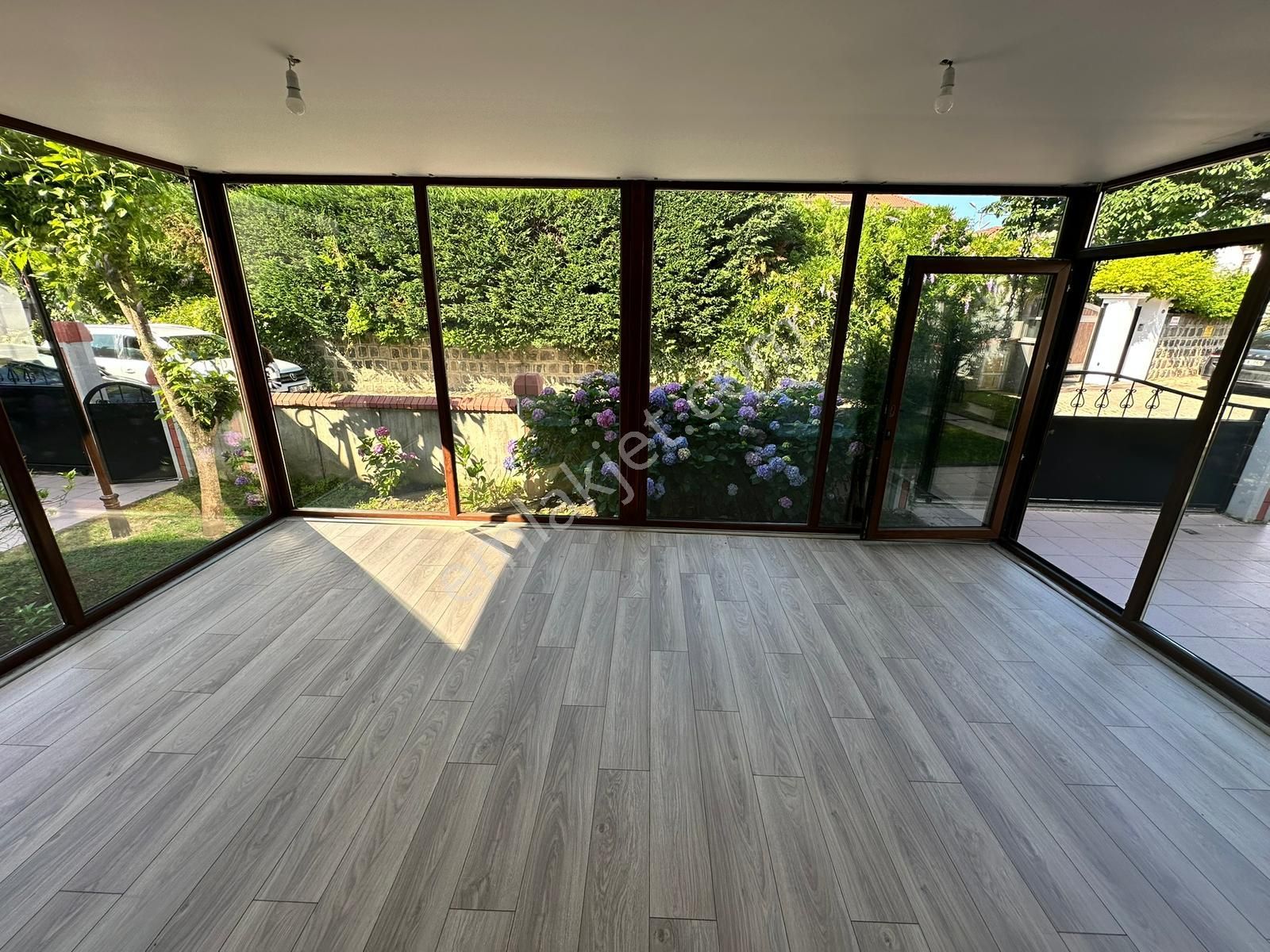 Trabzon Yomra Kaşüstü Kamelya Sitesi Lüks 4+1 Satılık Villa - Görsel 10