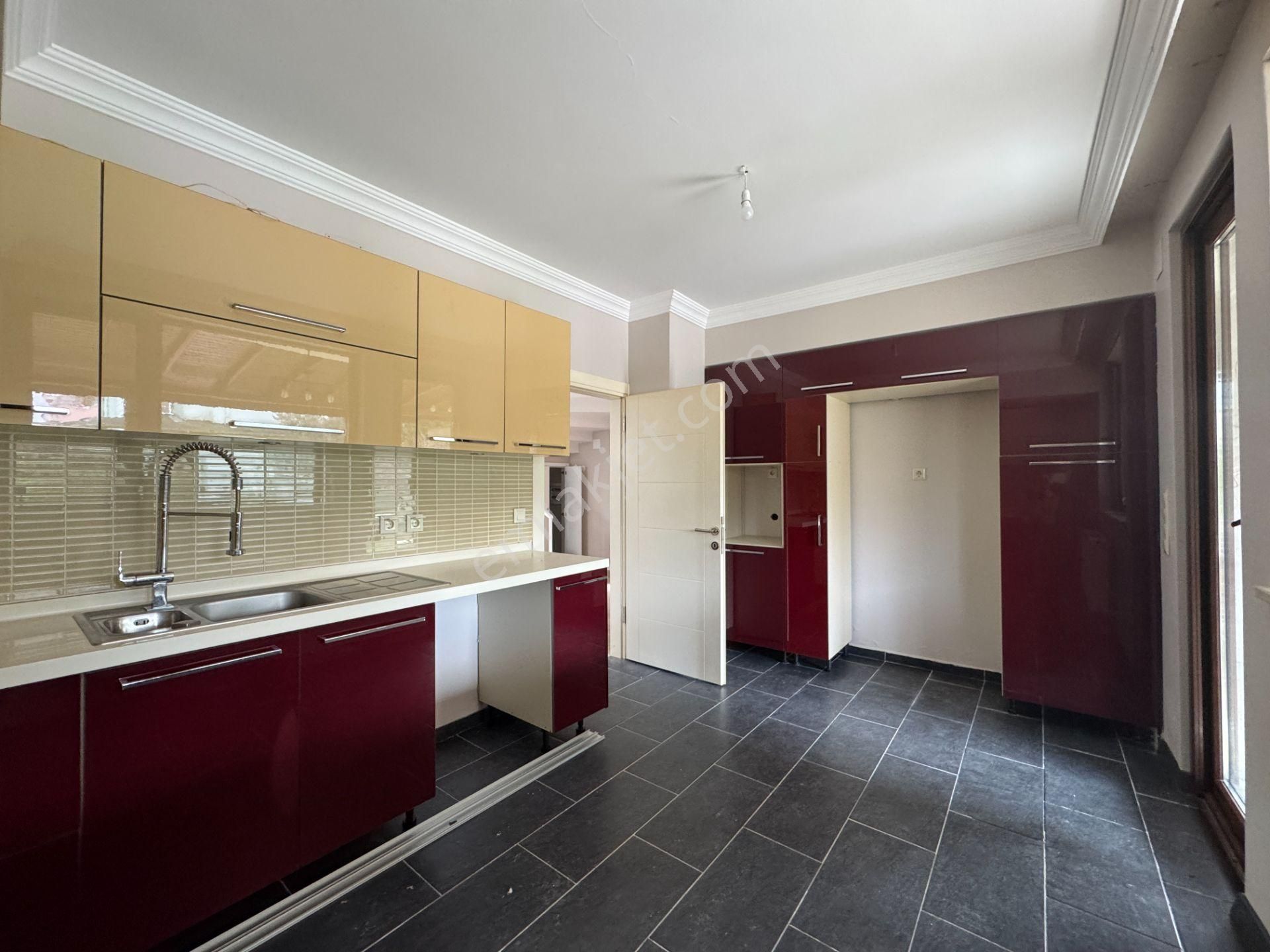 Trabzon Yomra Kaşüstü Kamelya Sitesi Lüks 4+1 Satılık Villa - Görsel 9