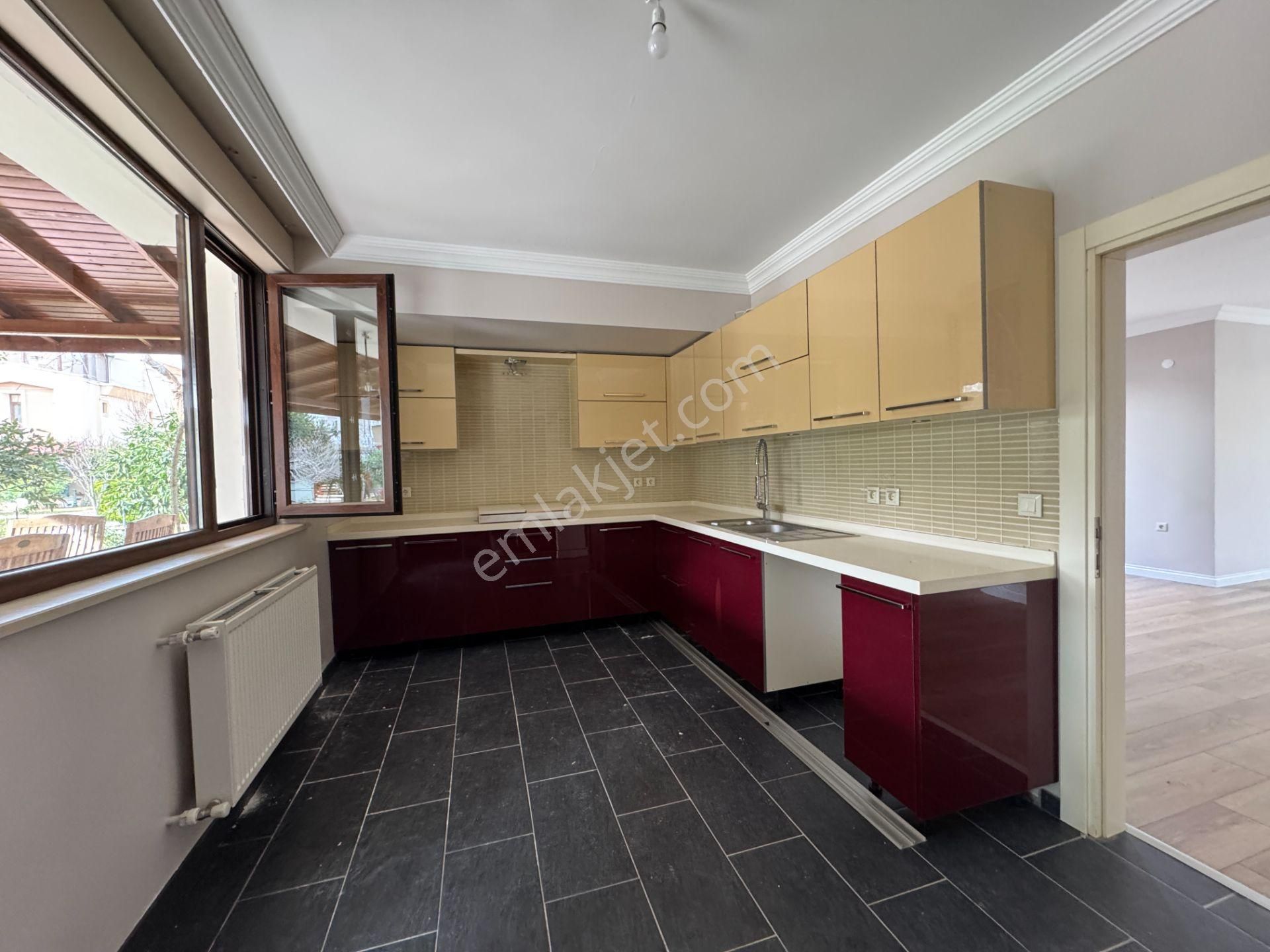 Trabzon Yomra Kaşüstü Kamelya Sitesi Lüks 4+1 Satılık Villa - Görsel 8