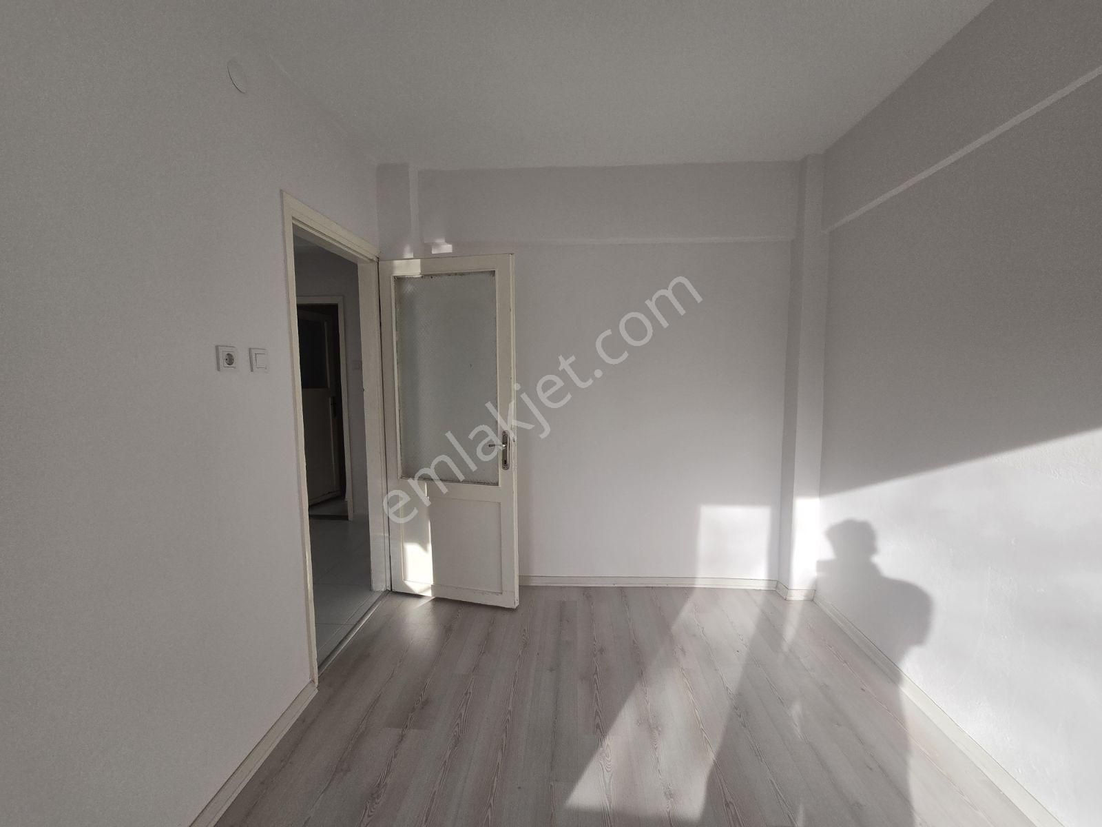 Kartaltepe'de 1.kat Komple Tadilatlı 1+1 Daire - Görsel 7