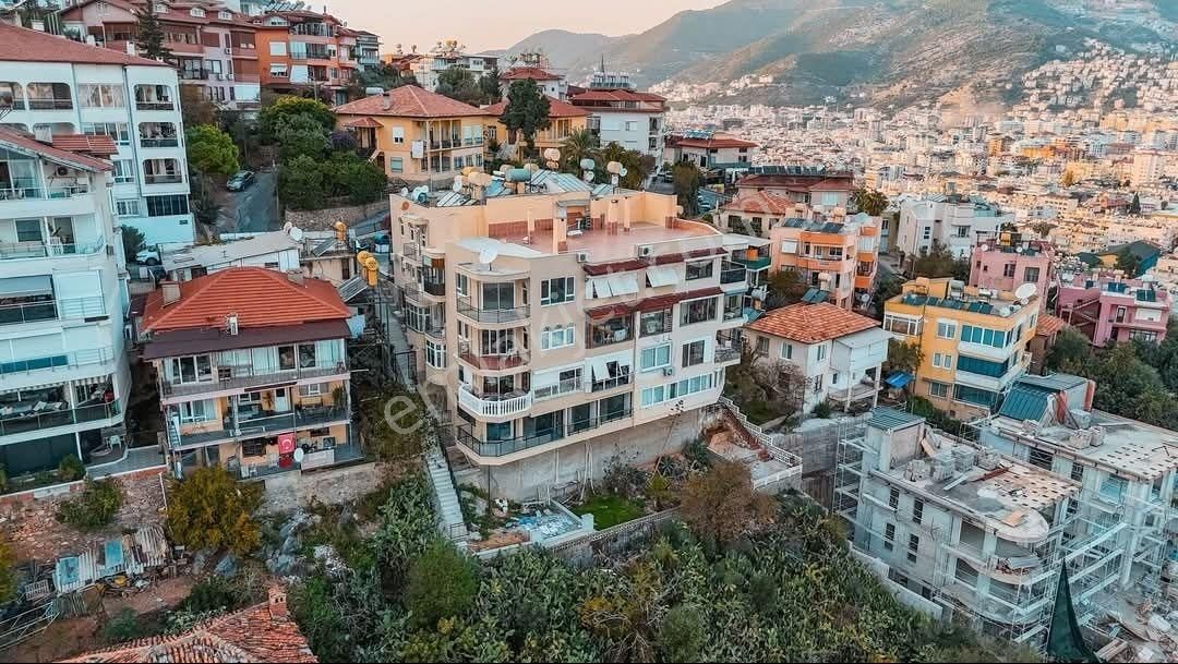 Alanya Kale'de Muhteşem Deniz Manzaralı 3+1 Satılık Boş Daire - Görsel 3