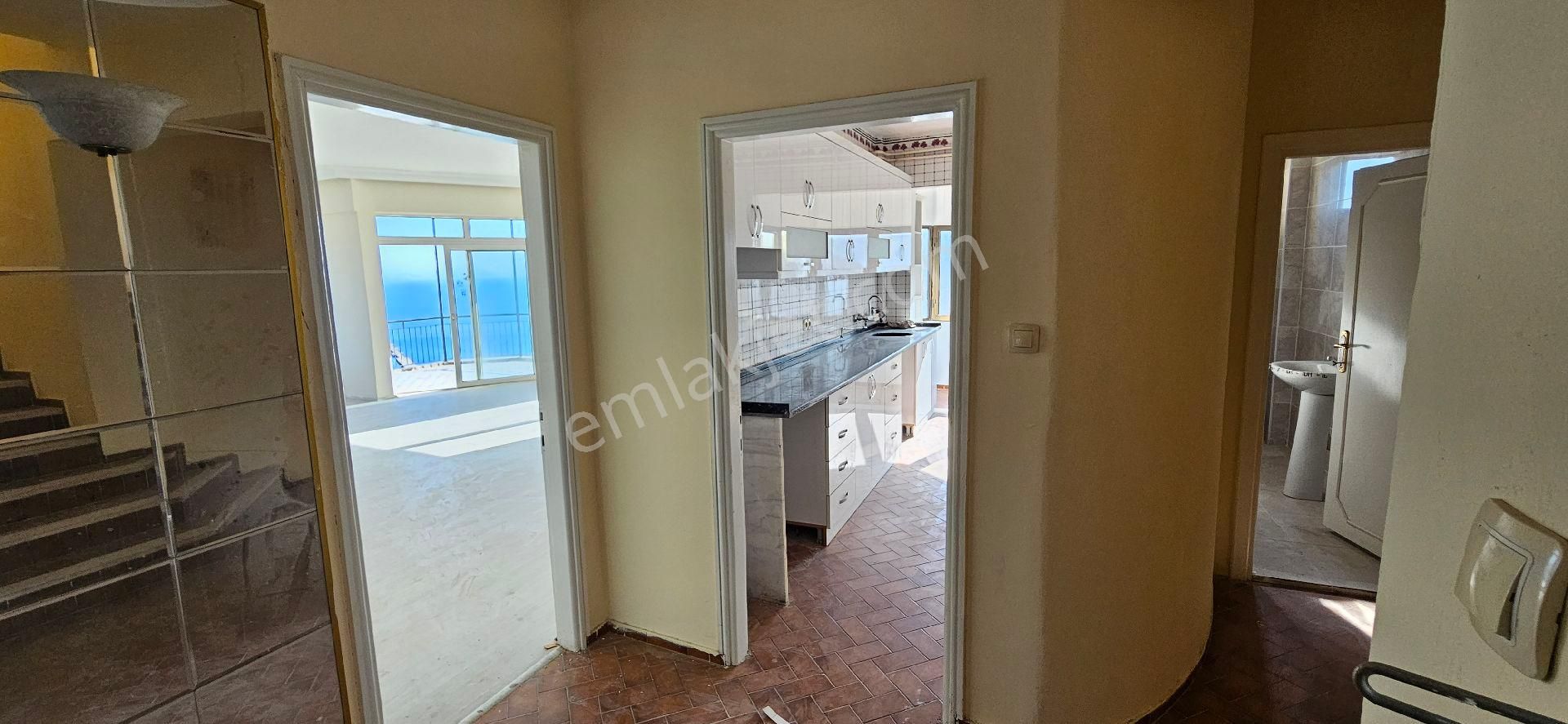Alanya Kale'de Muhteşem Deniz Manzaralı 3+1 Satılık Boş Daire - Görsel 17