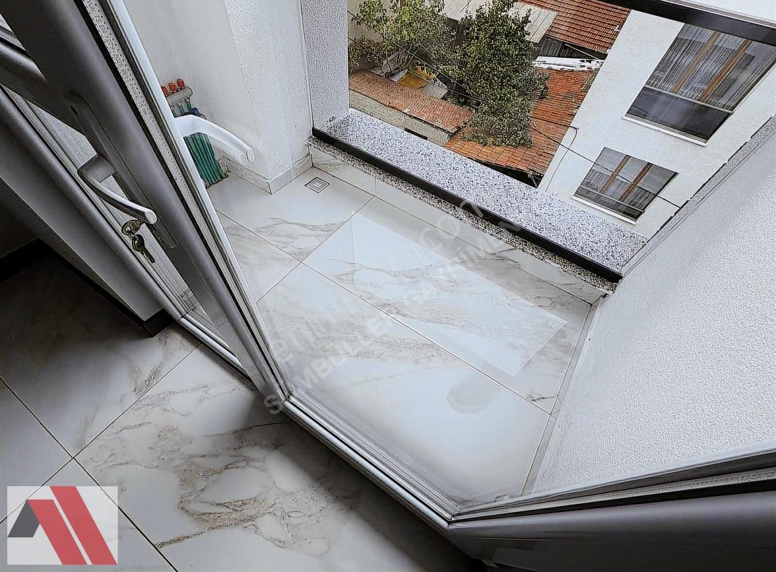 Sümbüller'den Eğitimciler Caddesi Dibinde Arakat Geniş 2+0 Daire - Görsel 12