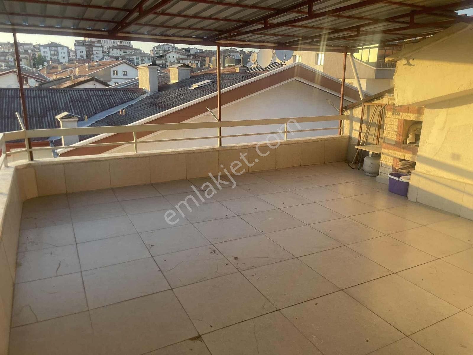 Teraslı Full Yapılı Merkezi Konumda Fırsat Dairesi - Görsel 28