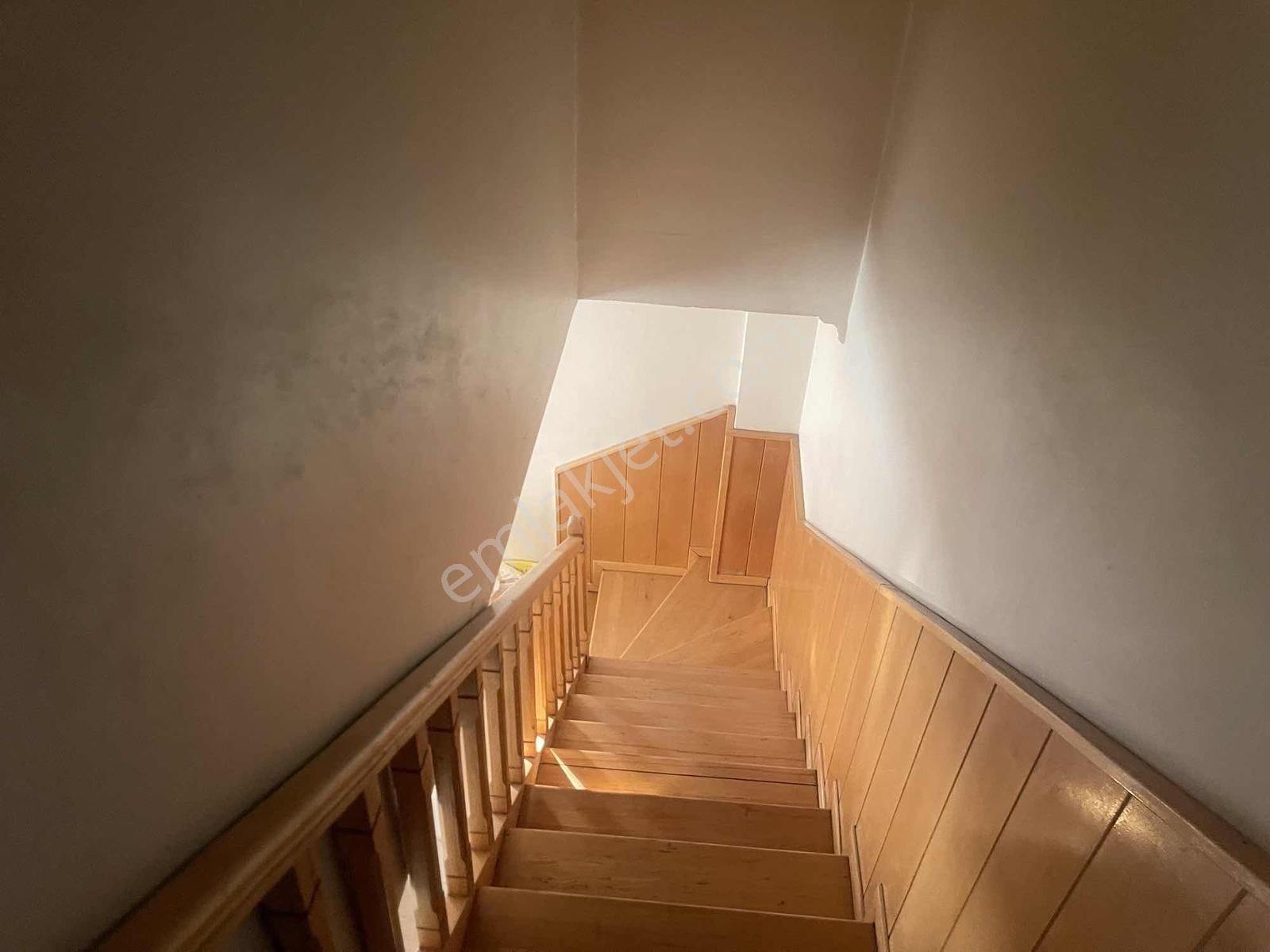 Teraslı Full Yapılı Merkezi Konumda Fırsat Dairesi - Görsel 13