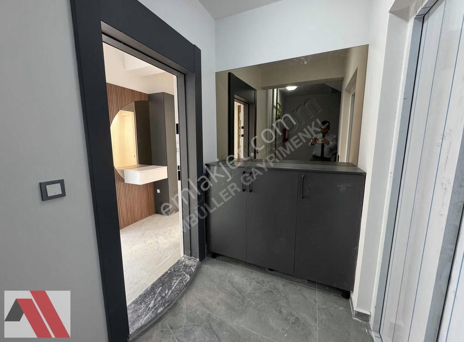 Sümbüller'den U.egemenlik Yakını İskanlı Ara Kat Köşe Şık 3+1 - Görsel 2