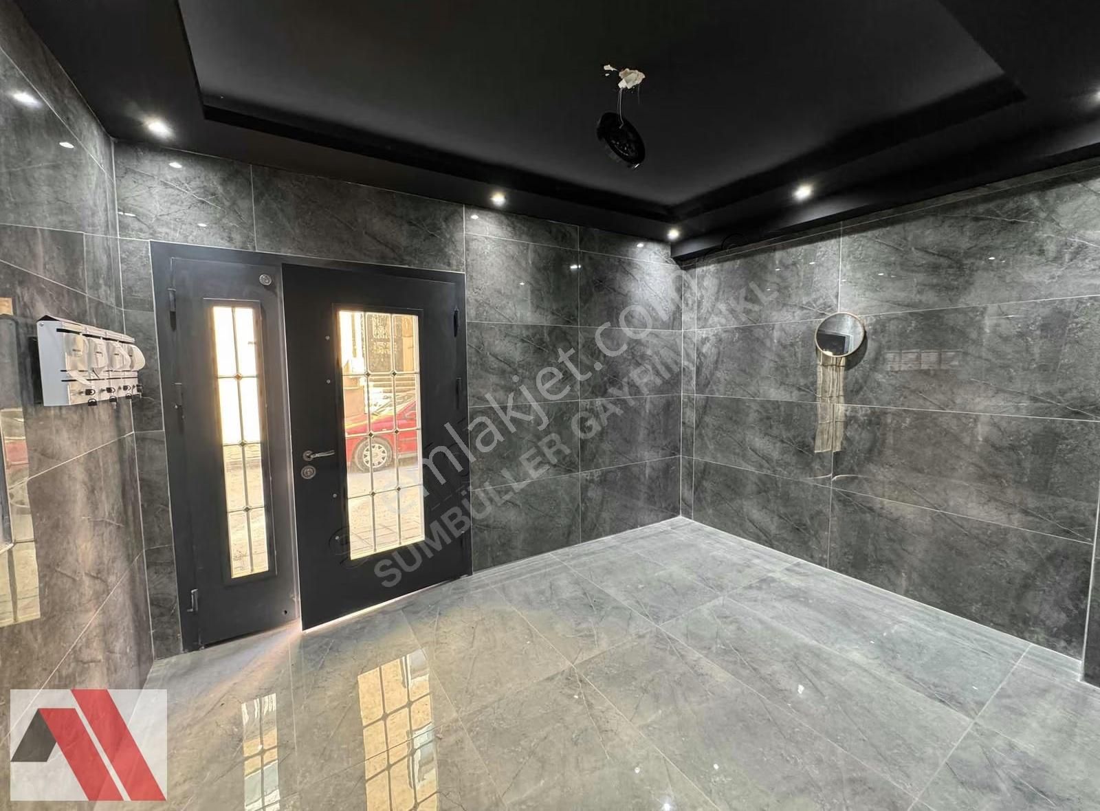 Sümbüller'den U.egemenlik Yakını İskanlı Ara Kat Köşe Şık 3+1