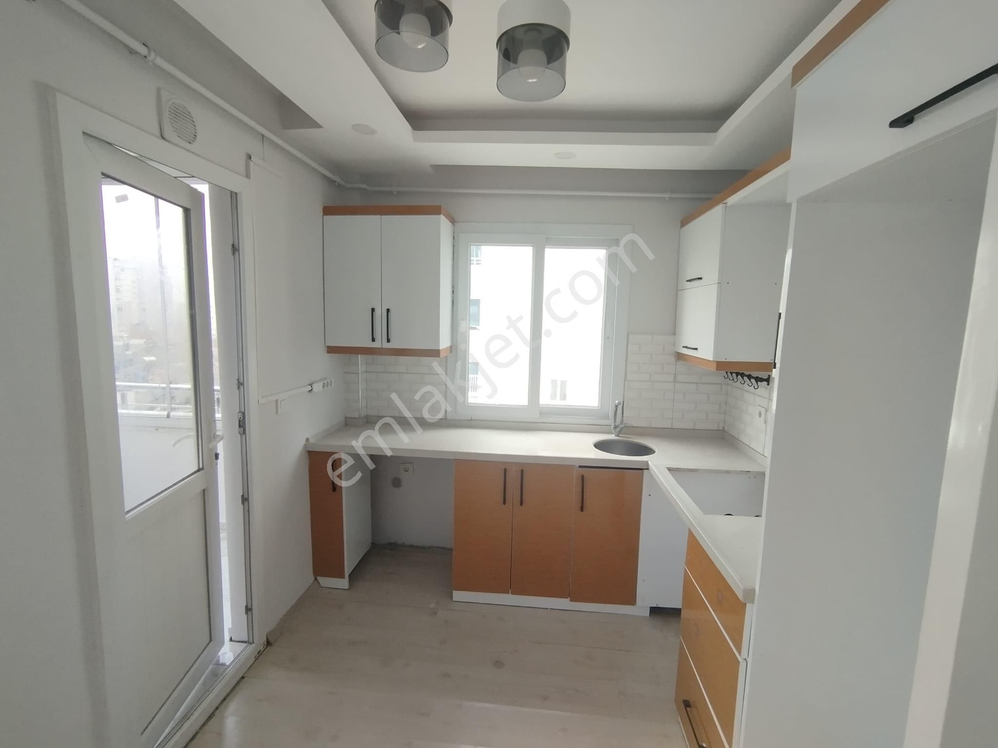 Mavi Bulvar Yakın Sitede 3+1 Güney Batı Cepheli Doğalgazlı Ekstralı Daire - Görsel 13