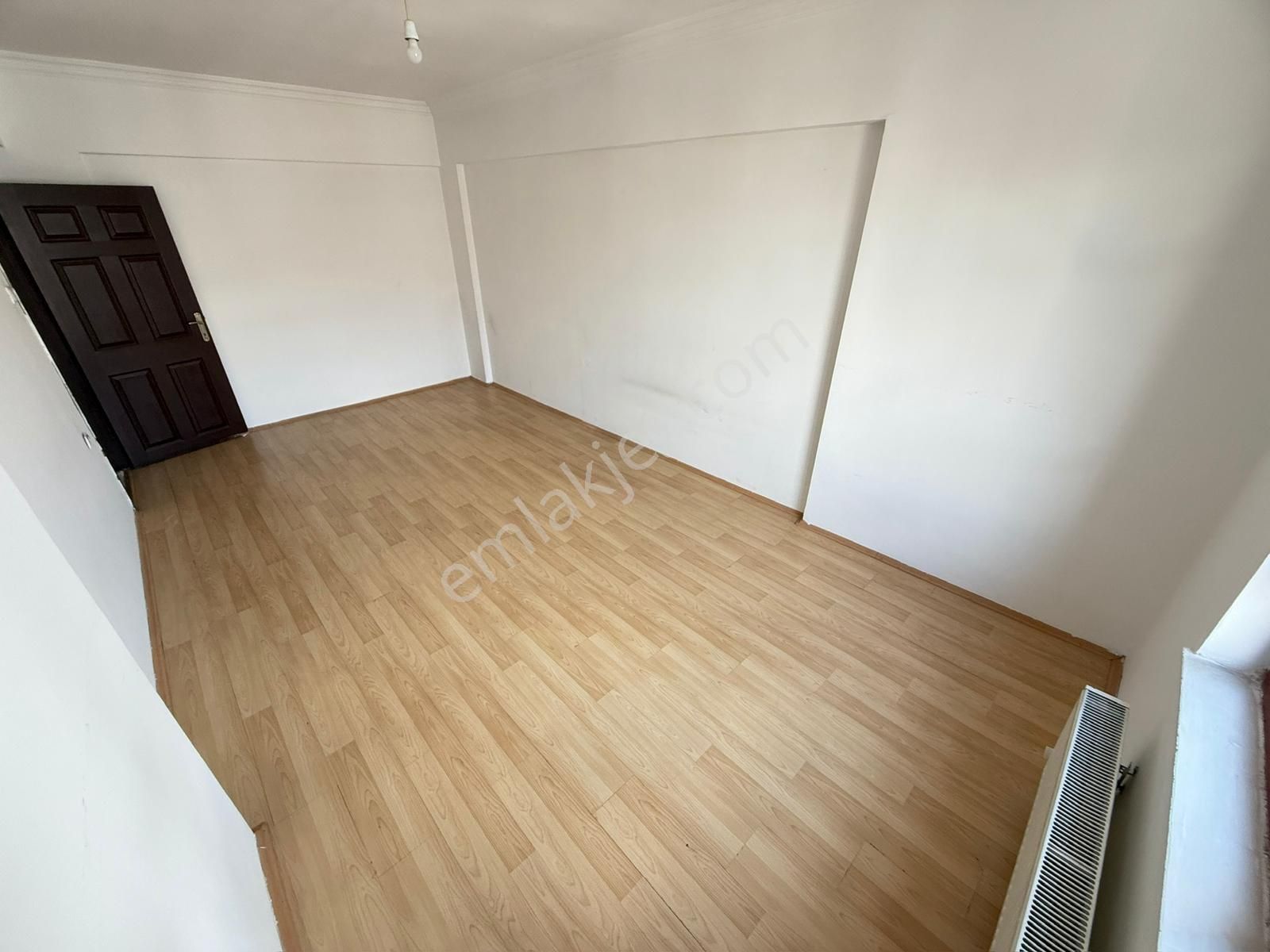 İncirli Barışyolu Caddesi'nde Ara Katta Geniş Çift Balkon 3+1 Daire - Görsel 25