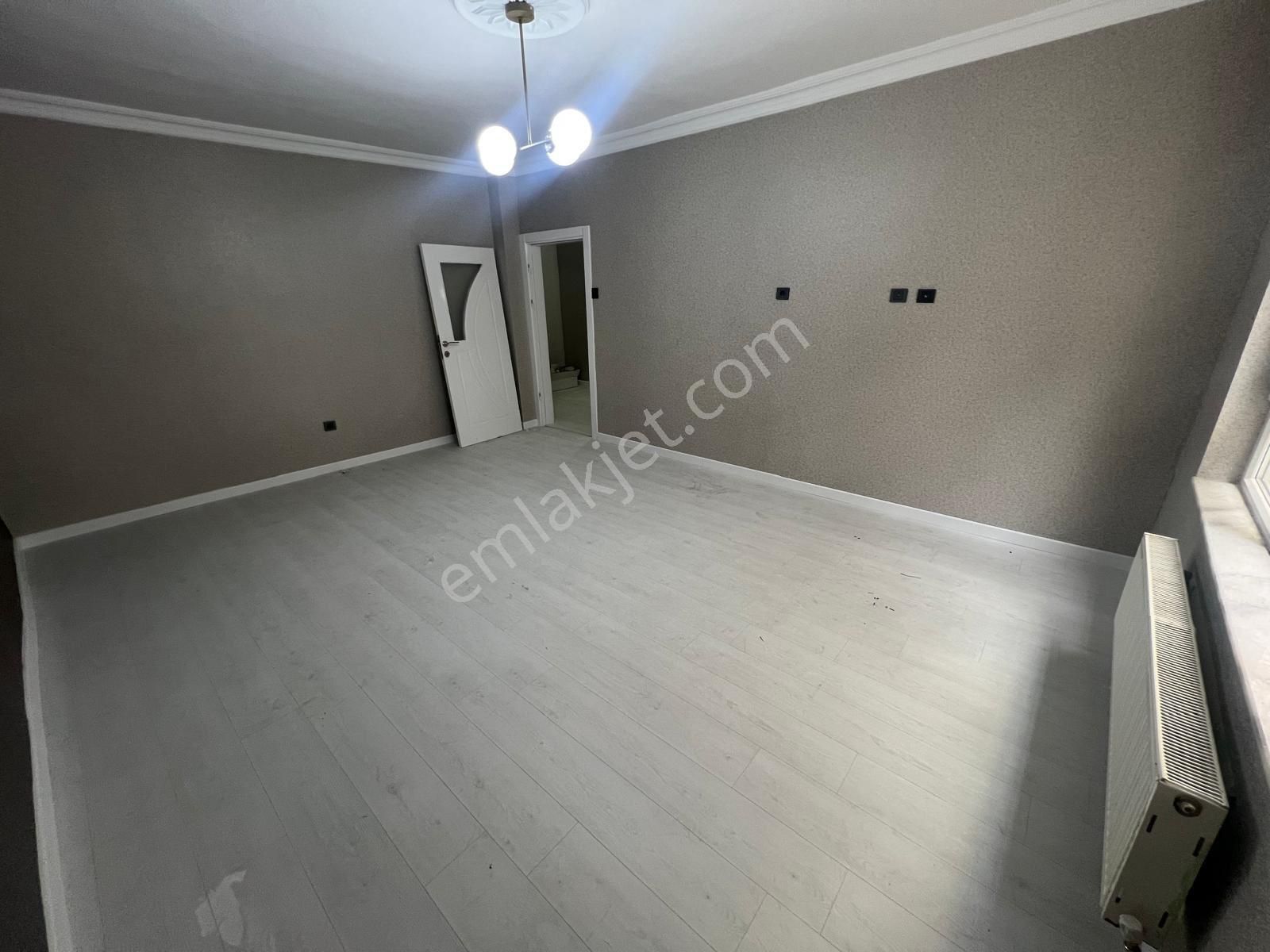 Bağlarbaşında 2+1 Bahçe Katı Sarılık Daire - Görsel 20