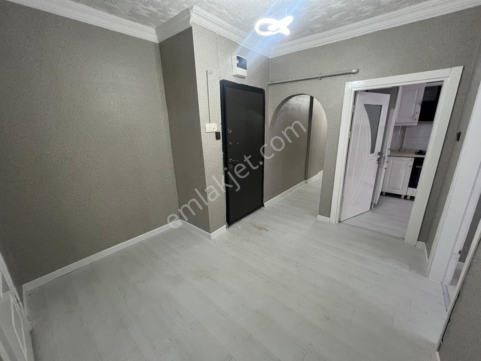 Bağlarbaşında 2+1 Bahçe Katı Sarılık Daire - Görsel 9