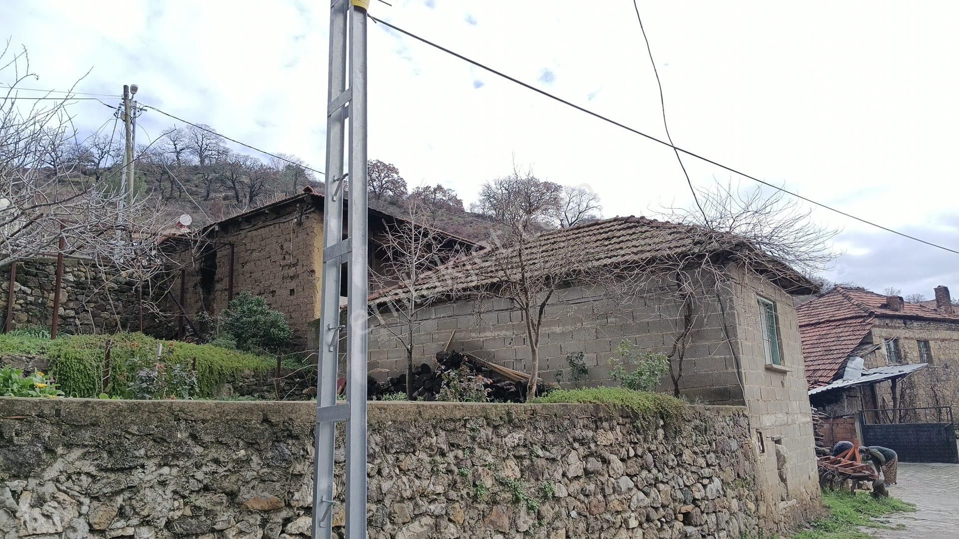 Bergama Karalar Köyünde 2 Haneli Müstakil Ev - Görsel 18