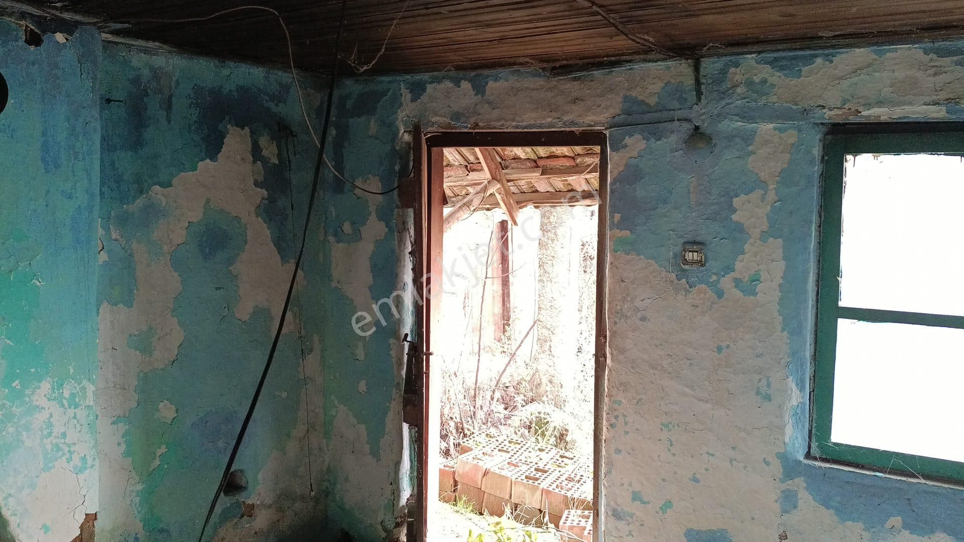 Bergama Karalar Köyünde 2 Haneli Müstakil Ev - Görsel 17