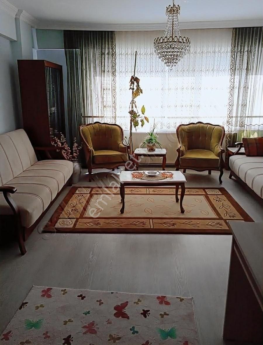 Denizden İstiklal Caddesinde Ful Eşyalı Kıralık Daire