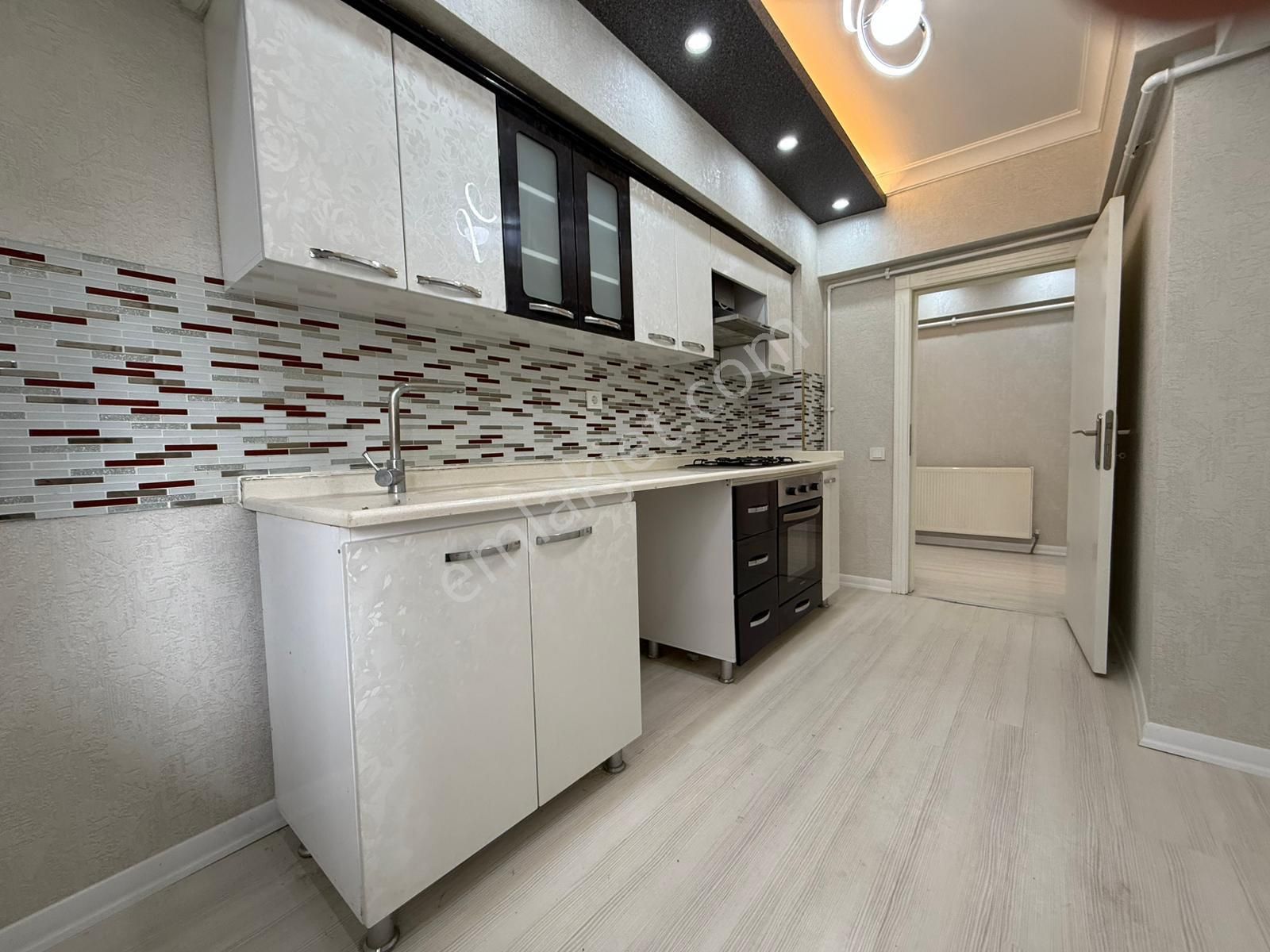 Tepebaşı'nda Yüksek Giriş Geniş Balkonlu Ultra Yapılı 3+1 Daire - Görsel 16