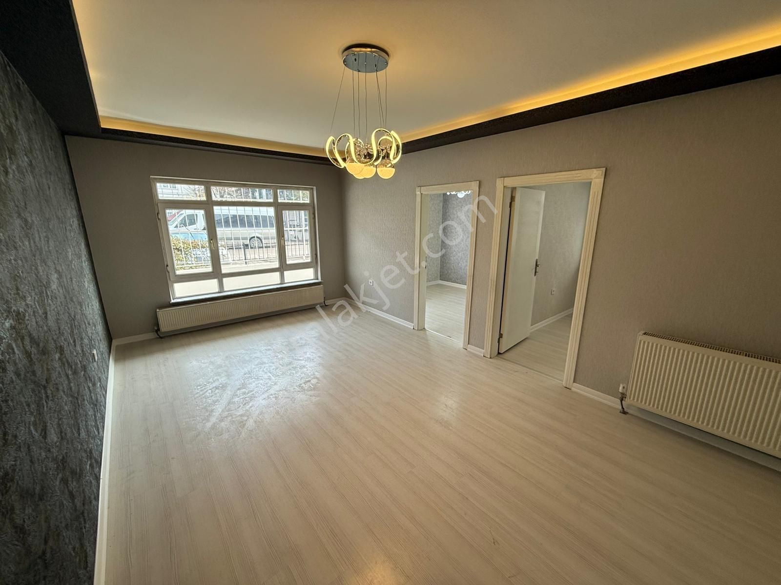 Tepebaşı'nda Yüksek Giriş Geniş Balkonlu Ultra Yapılı 3+1 Daire - Görsel 24