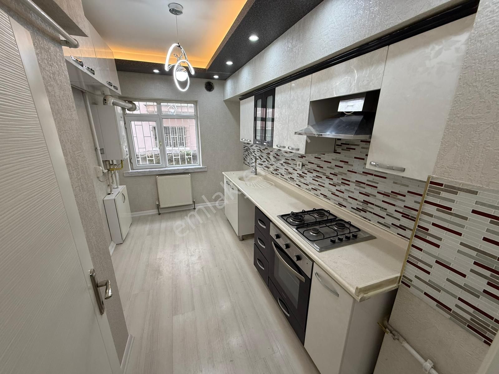 Tepebaşı'nda Yüksek Giriş Geniş Balkonlu Ultra Yapılı 3+1 Daire - Görsel 12