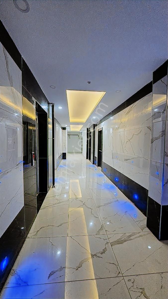 Çözüm'den D.bakır Yolu Üzeri Şoförler Odası Yanı Ferah 3+1 Daire - Görsel 14