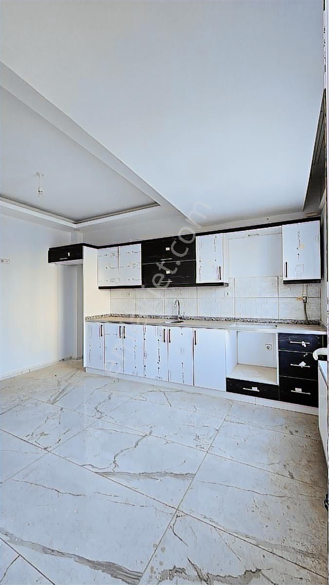 Çözüm'den D.bakır Yolu Üzeri Şoförler Odası Yanı Ferah 3+1 Daire - Görsel 16