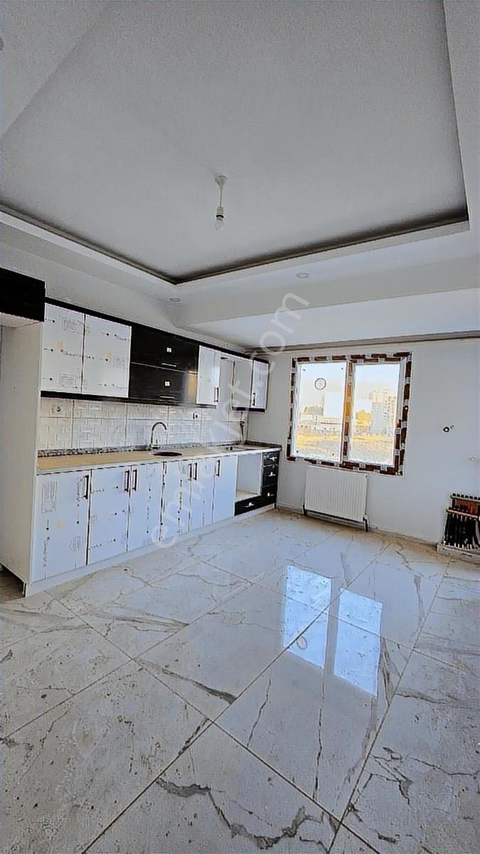 Çözüm'den D.bakır Yolu Üzeri Şoförler Odası Yanı Ferah 3+1 Daire - Görsel 17