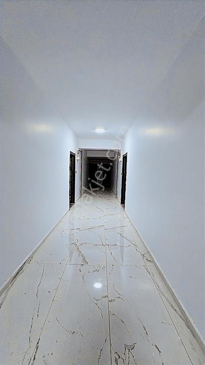 Çözüm'den D.bakır Yolu Üzeri Şoförler Odası Yanı Ferah 3+1 Daire - Görsel 11