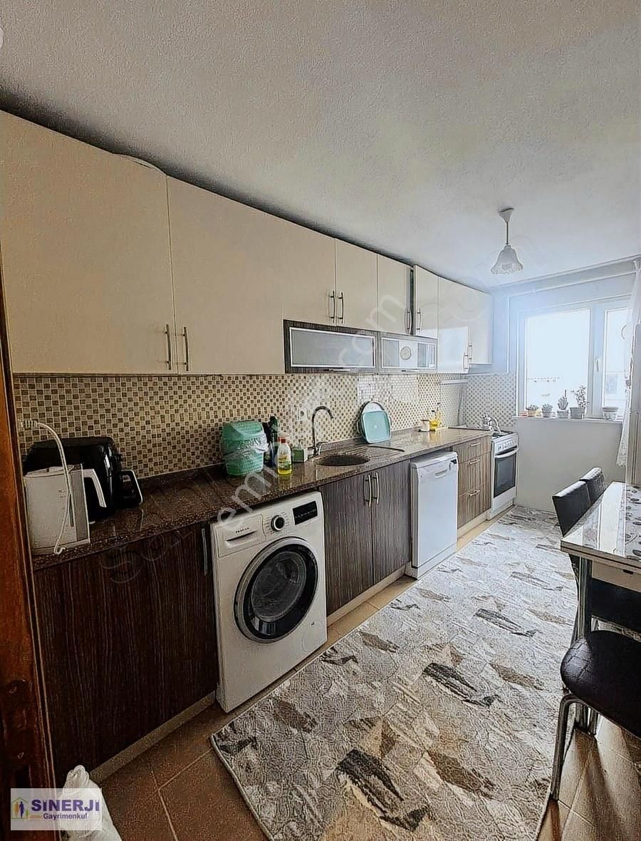 Bağlarbaşında Geniş 3+1 Satılık Daire - Görsel 4