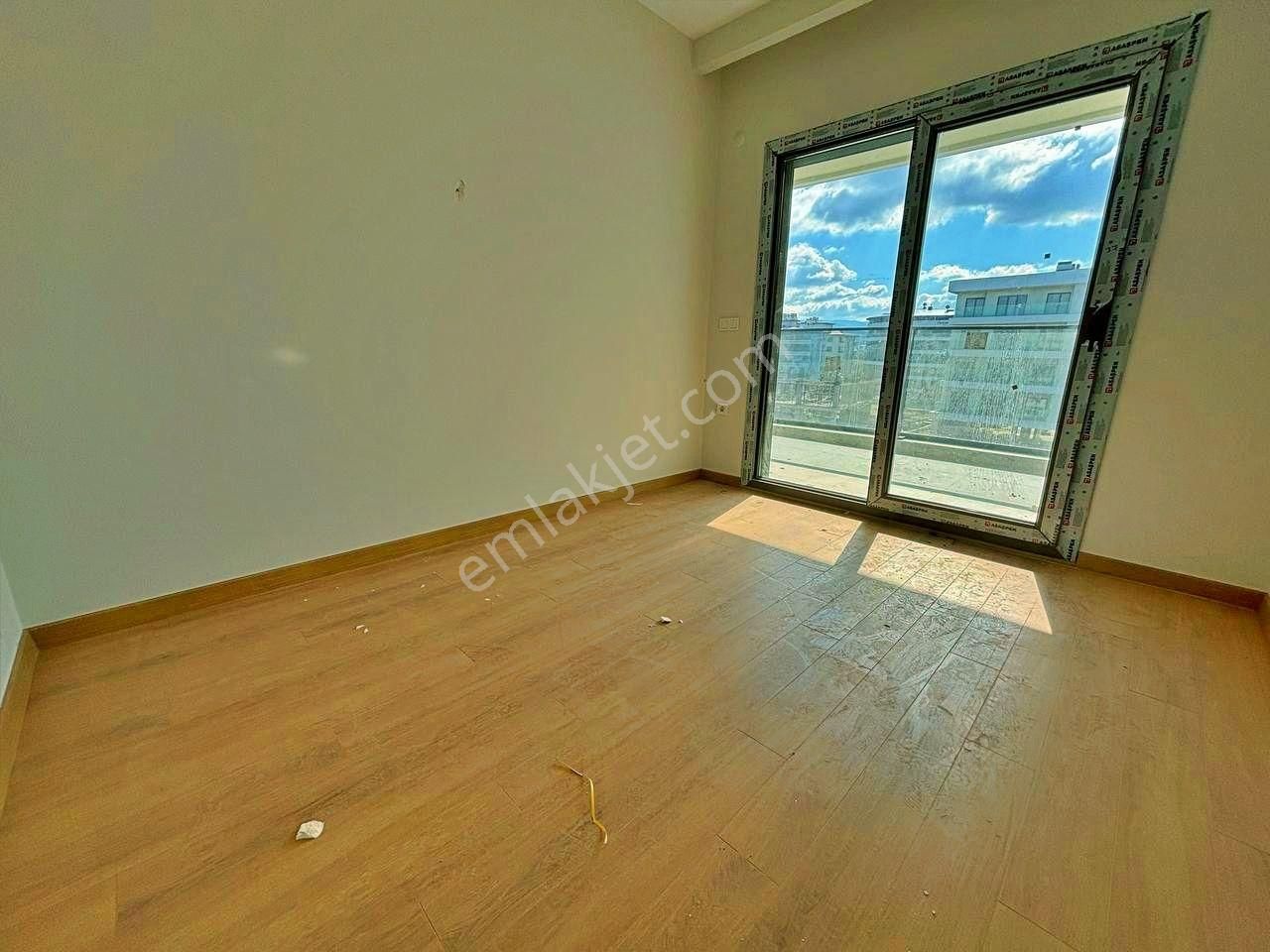 Uytundan Ören Yolunda Havuzlu Sitede Satılık 2+1 Lüks Daire - Görsel 24