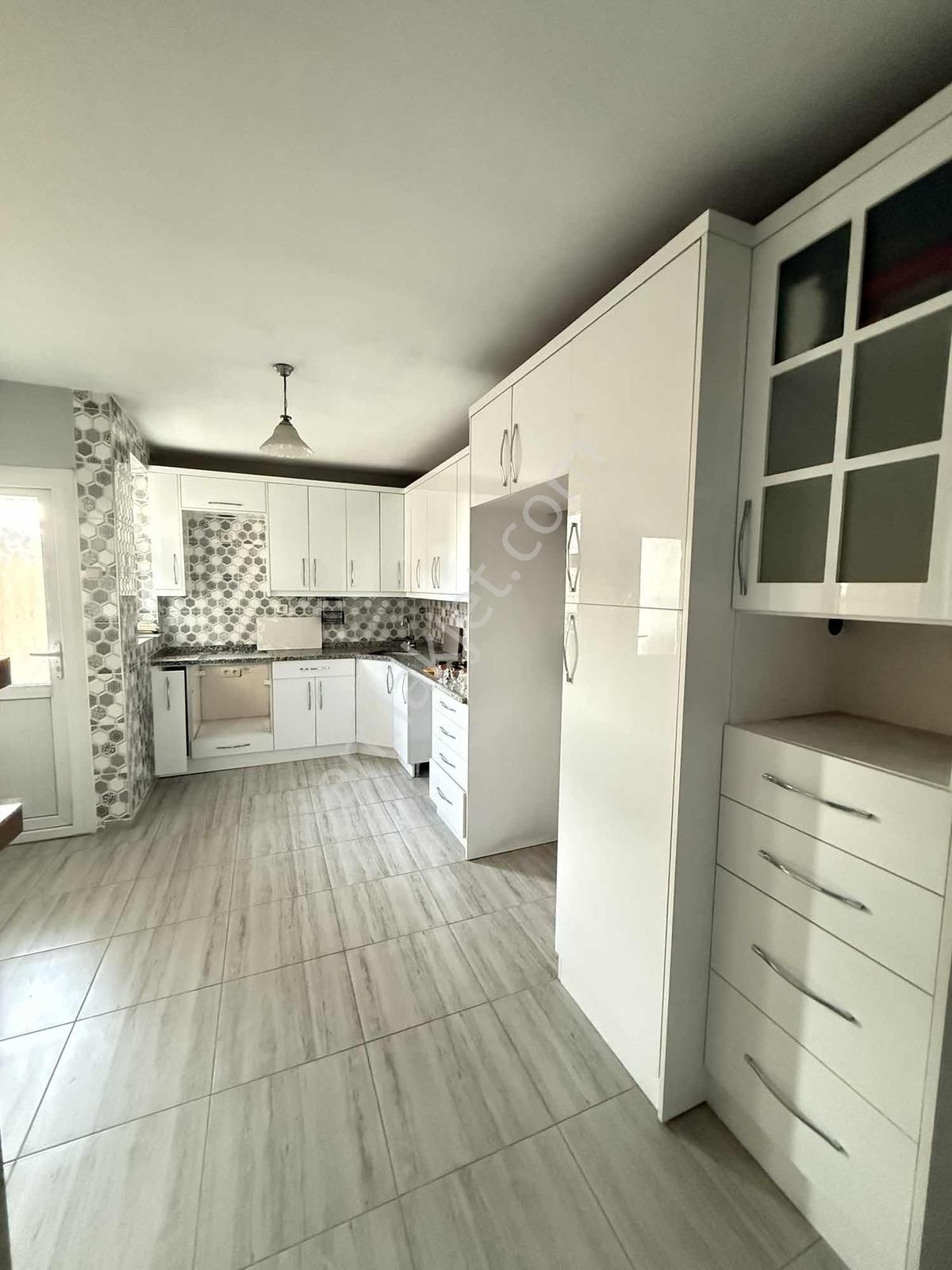 Lavinia Yeşilevler Mahallesi 3+1 Masrafsız Kiralık Müstakil Ev - Görsel 11