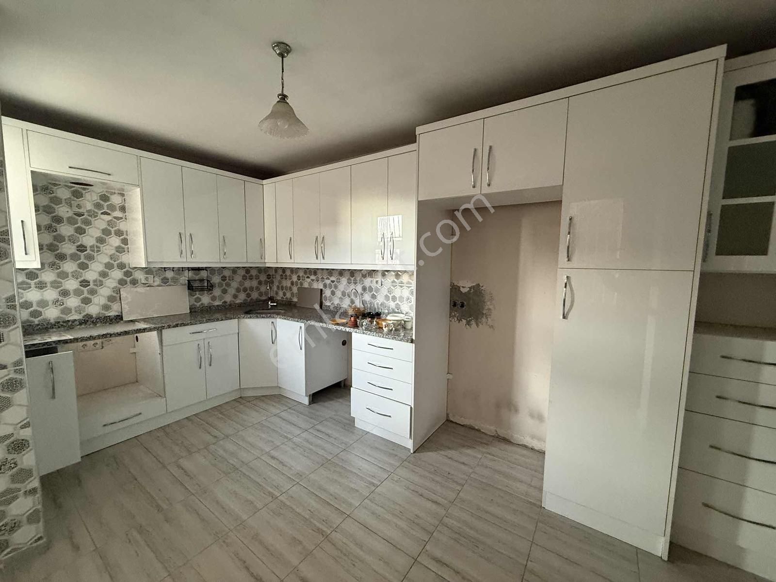 Lavinia Yeşilevler Mahallesi 3+1 Masrafsız Kiralık Müstakil Ev - Görsel 15