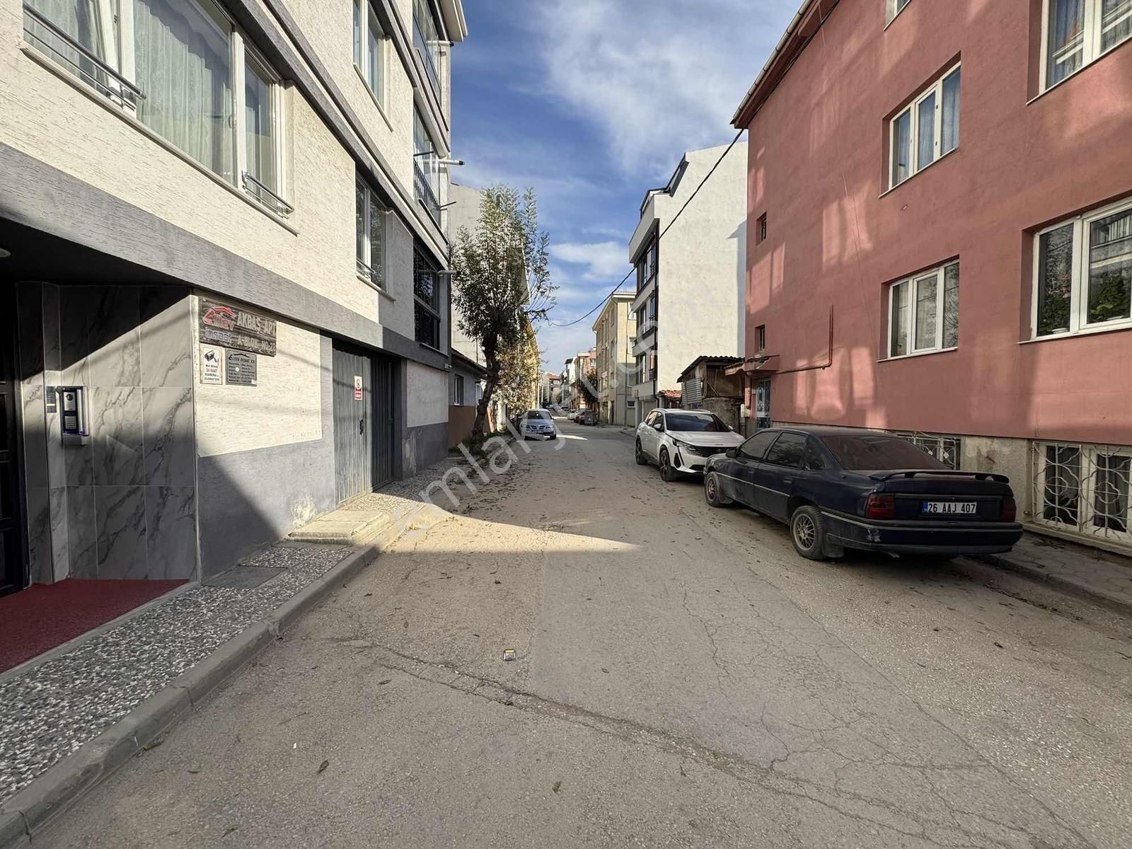 Sütlüce Mah. Eğitimciler Cad. Yakını Asansörlü Satılık 2+1 Daire - Görsel 4