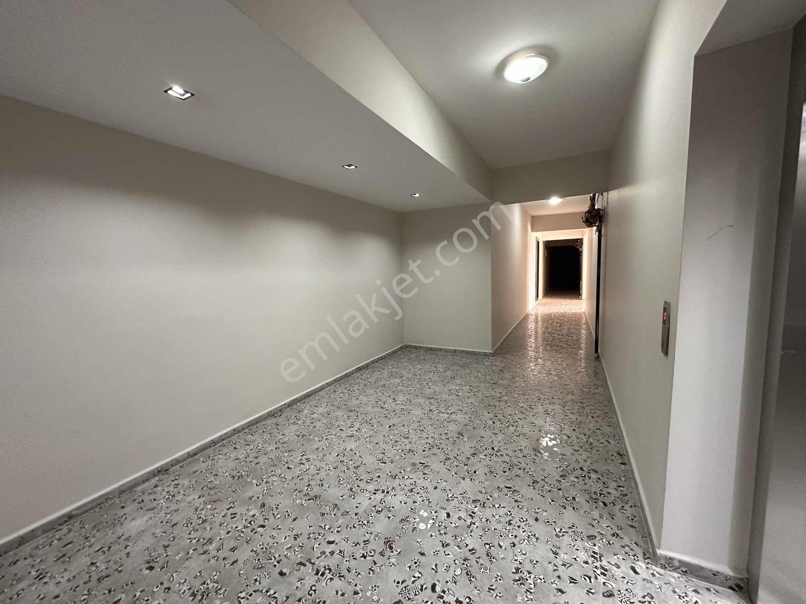 Proas'dan Paris Skala Evlerinde 1+1 Full Eşyalı Kiralık Daire - Görsel 22