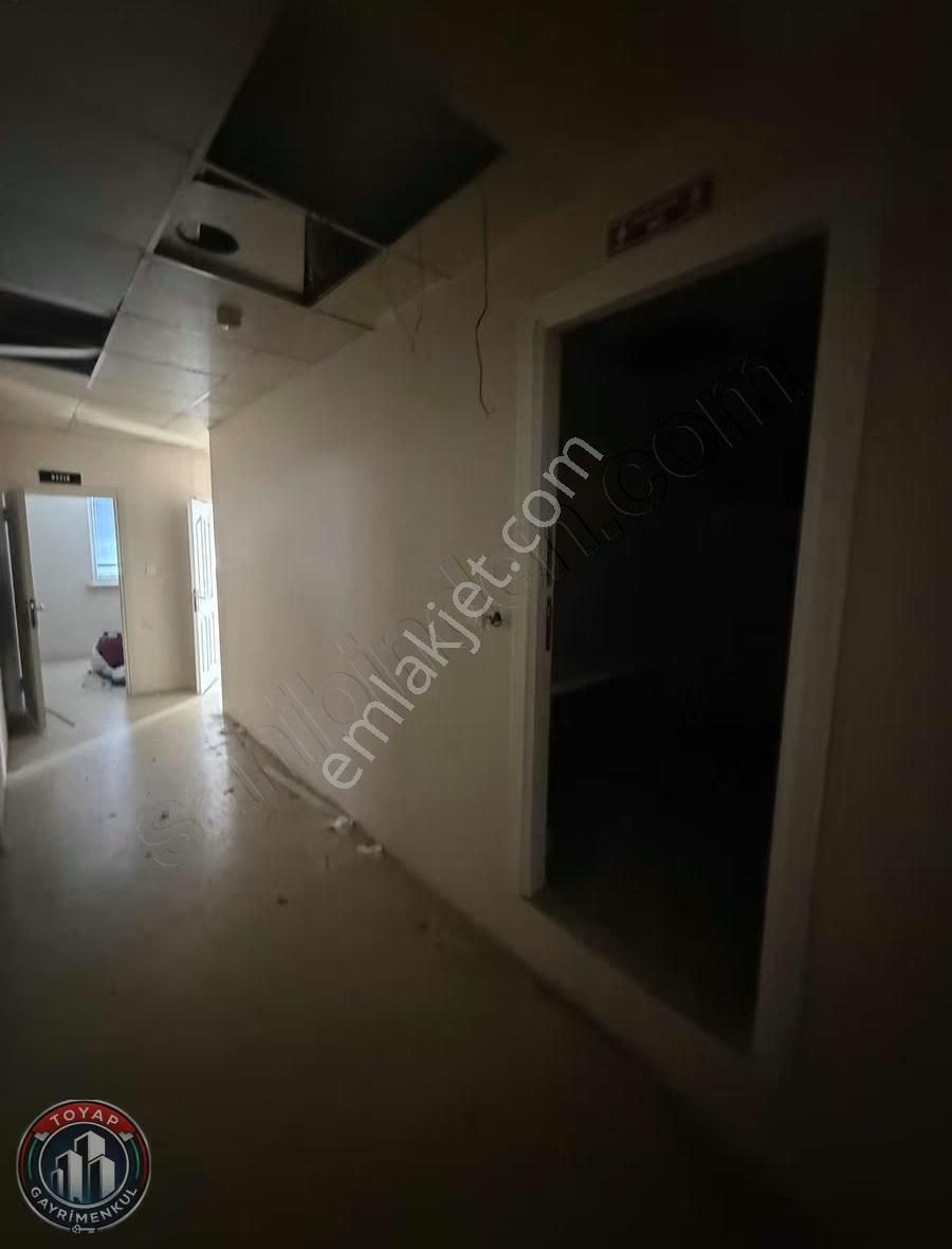 Toyap İnş Uğurmumcu 1250 M2 Yük Asansörlü Kiralık İş Yeri Dükkan - Görsel 16