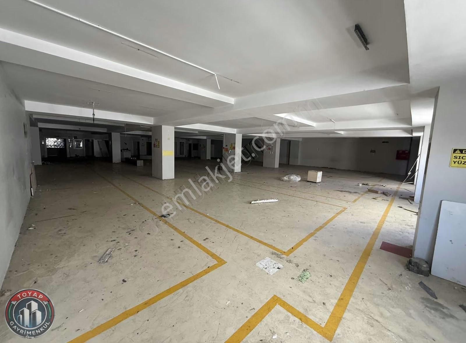 Toyap İnş Uğurmumcu 1250 M2 Yük Asansörlü Kiralık İş Yeri Dükkan - Görsel 3