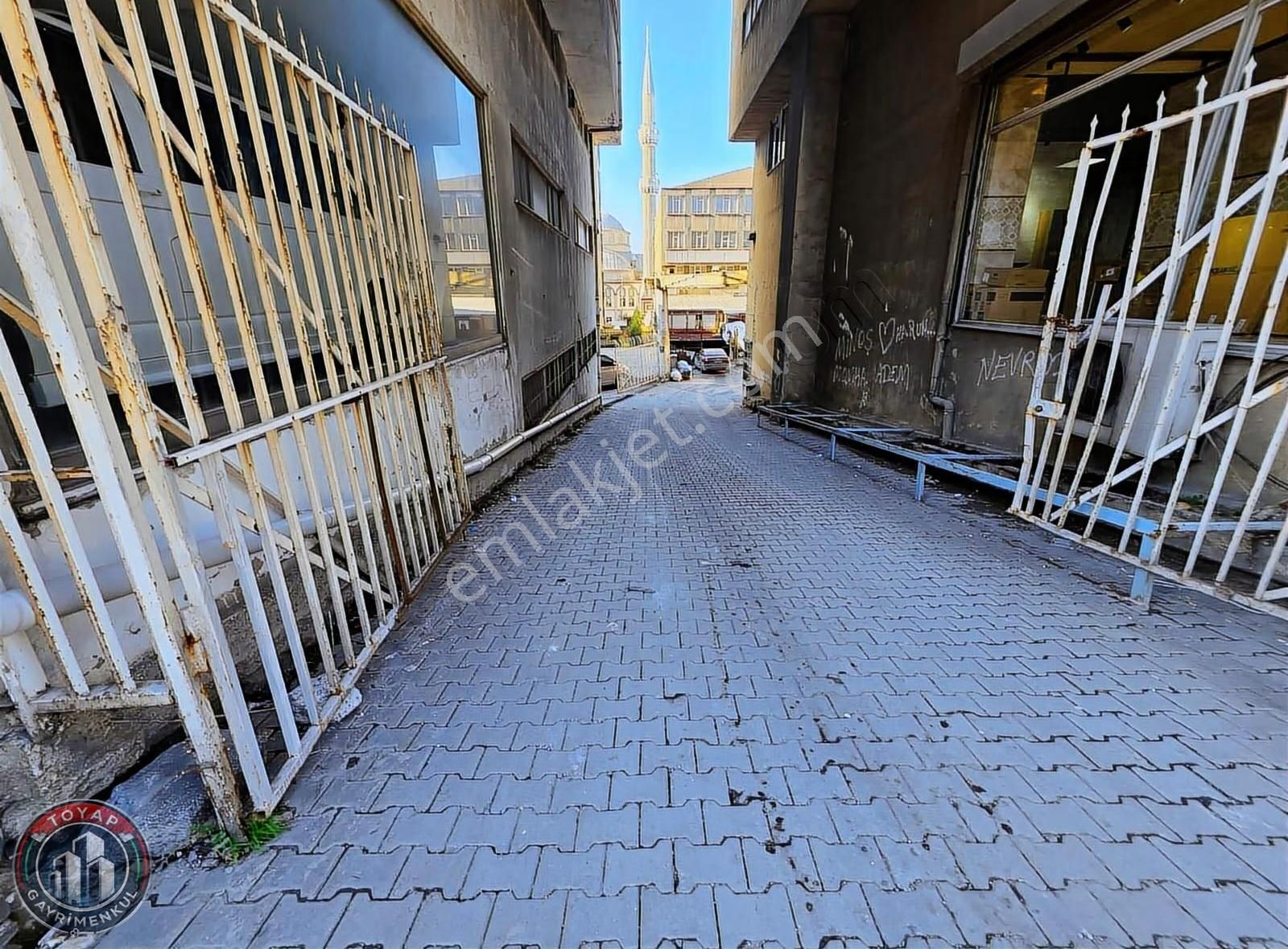 Toyap İnşaattan İş Merkezin De Kiralık 400m2 Araç Girer Dükkan - Görsel 9