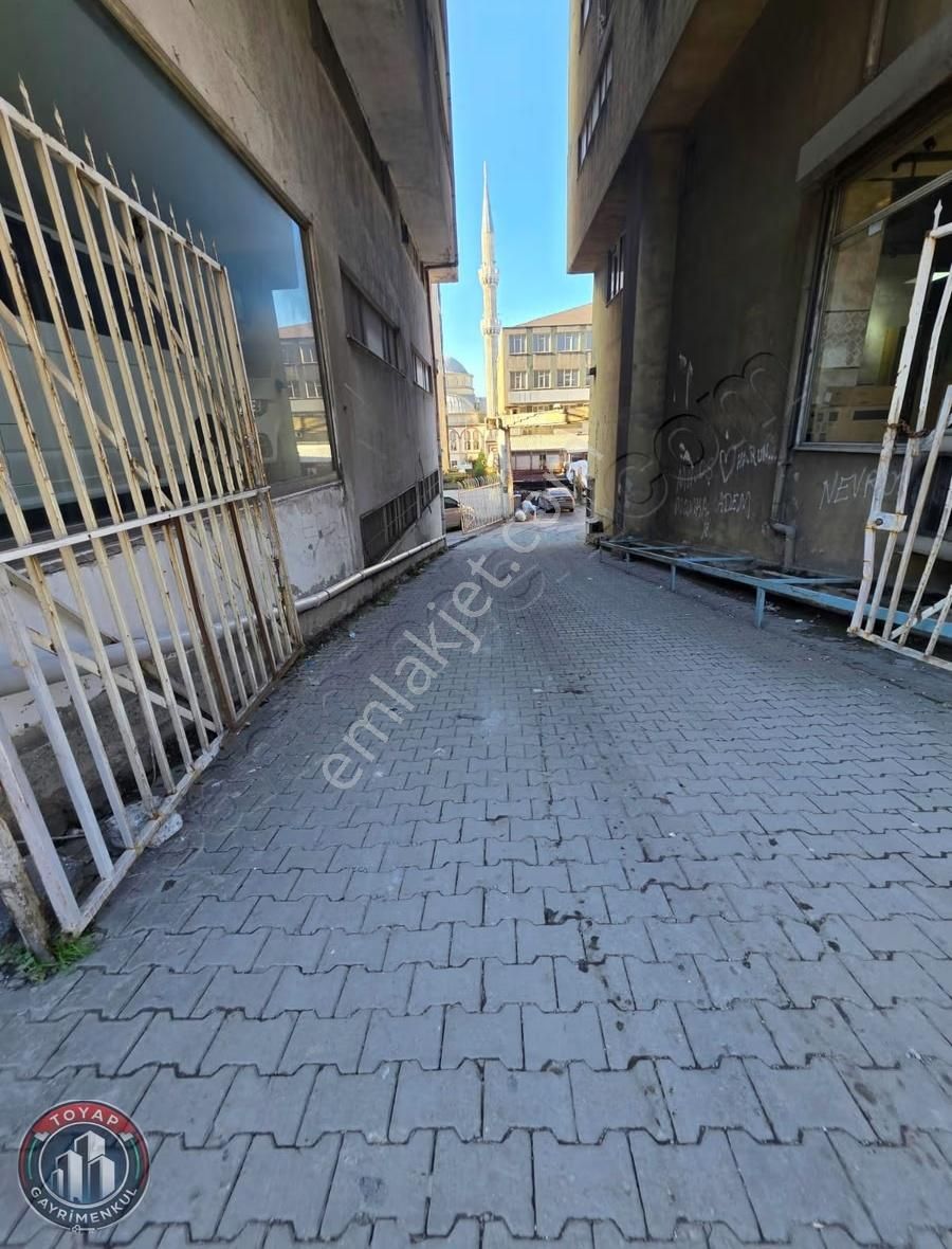 Toyap İnşaattan İş Merkezin De Kiralık 400m2 Araç Girer Dükkan - Görsel 3