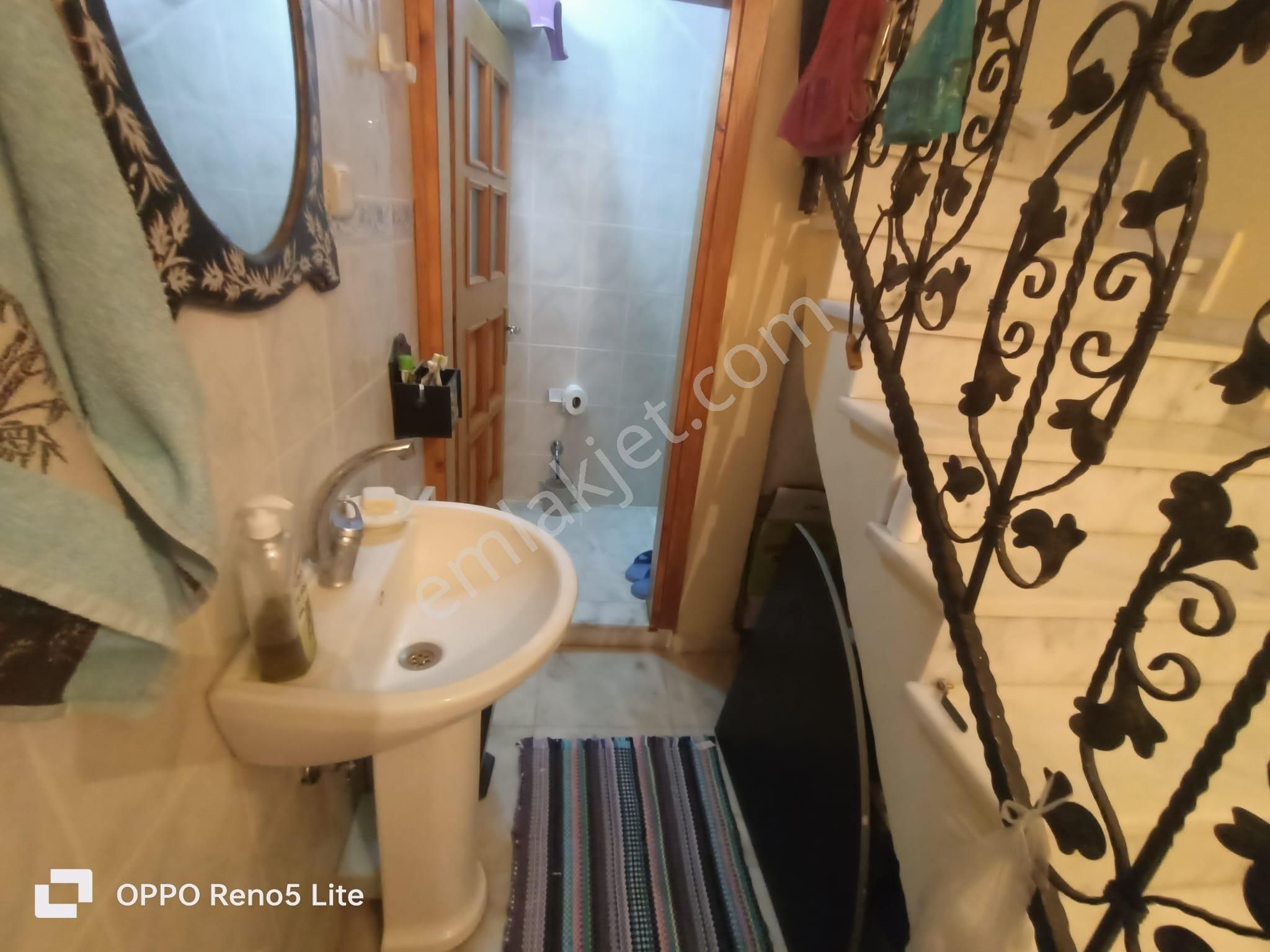 Balıkesir Edremit Güre Sahilde Buse Emlak'tan 3+1 Tripleks Villa - Görsel 17