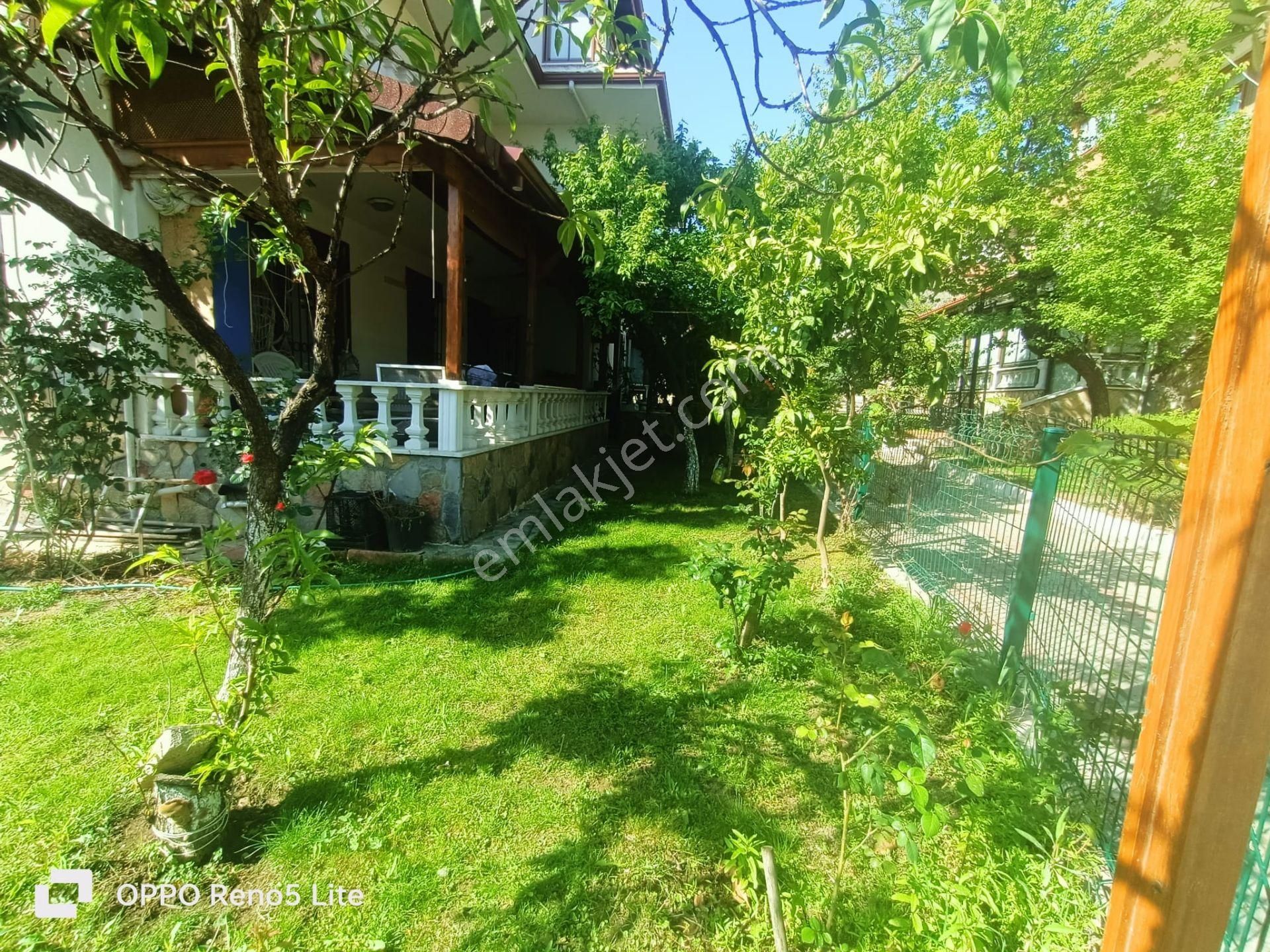 Balıkesir Edremit Güre Sahilde Buse Emlak'tan 3+1 Tripleks Villa - Görsel 32