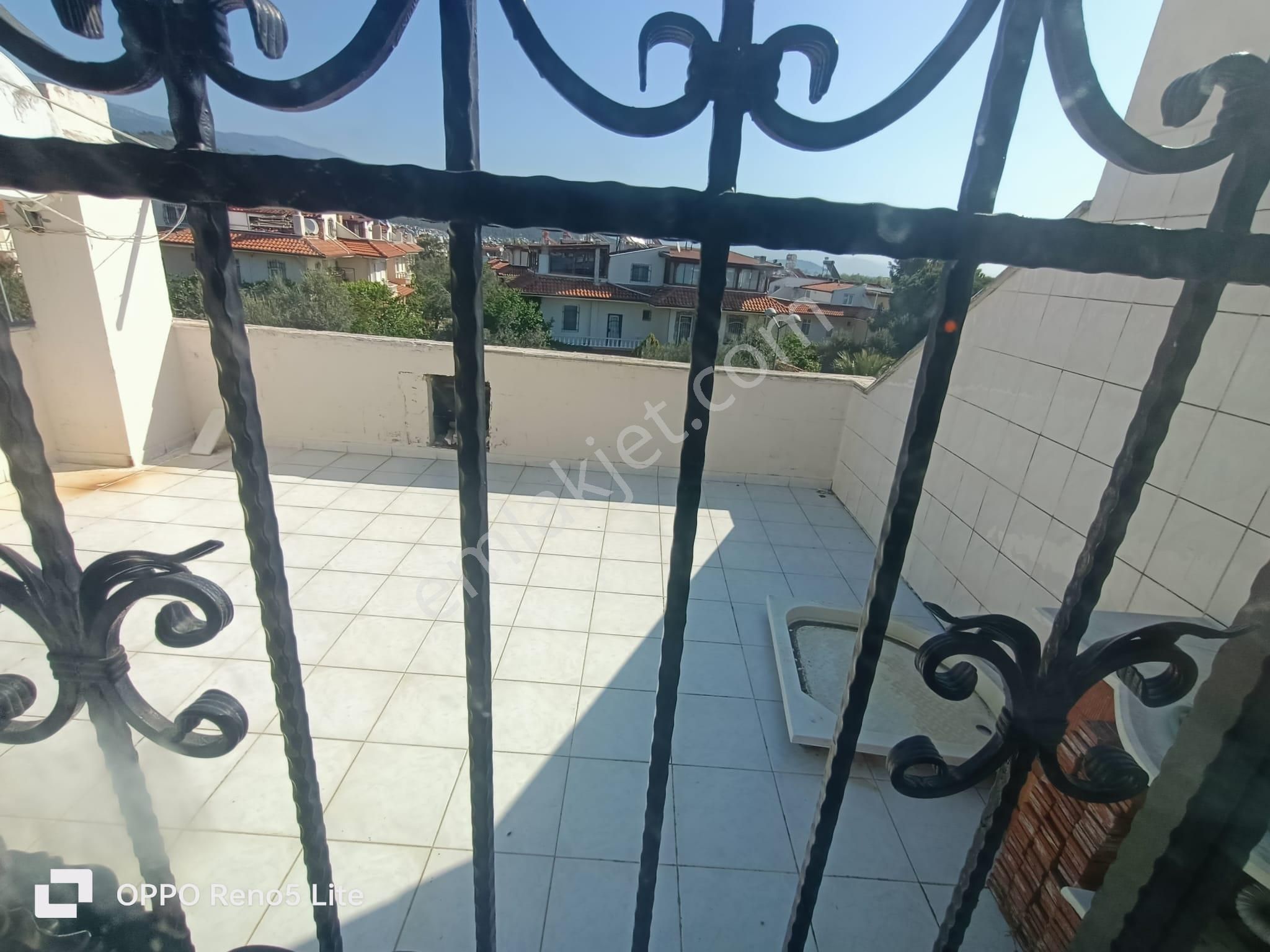 Balıkesir Edremit Güre Sahilde Buse Emlak'tan 3+1 Tripleks Villa - Görsel 10